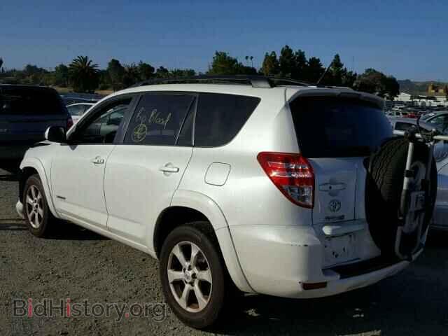 2011 TOYOTA RAV4 - VIN: 2T3YF4DV8BW104667 - Фото 3