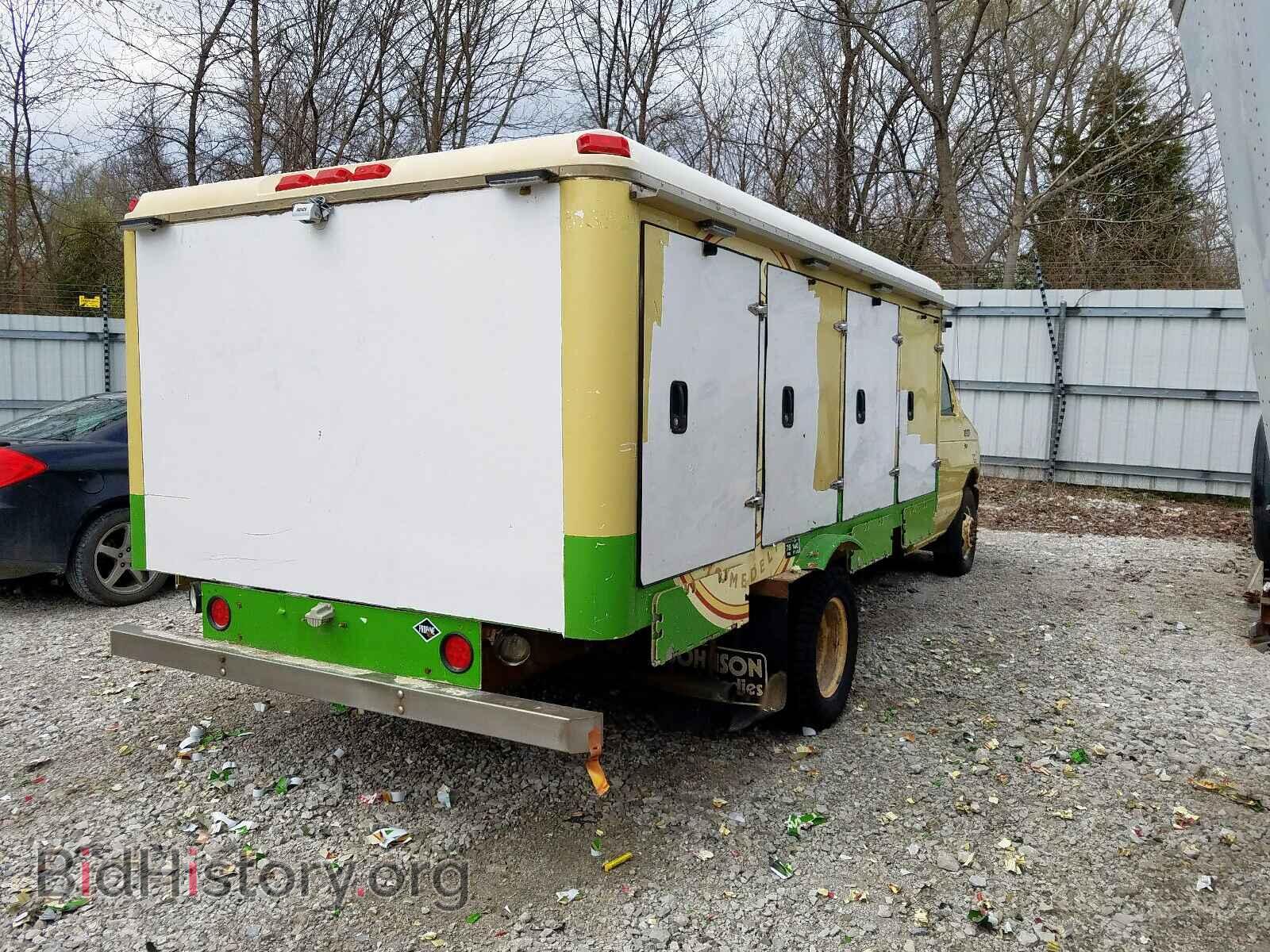2010 FORD ECONOLINE - VIN: 1FDXE4FL0ADA75540 - Фото 4
