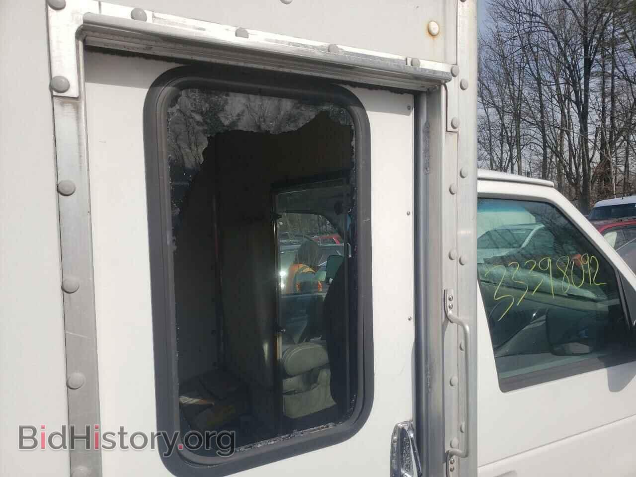 2006 FORD ECONOLINE - VIN: 1FDSE35L26DA85368 - Photo 9