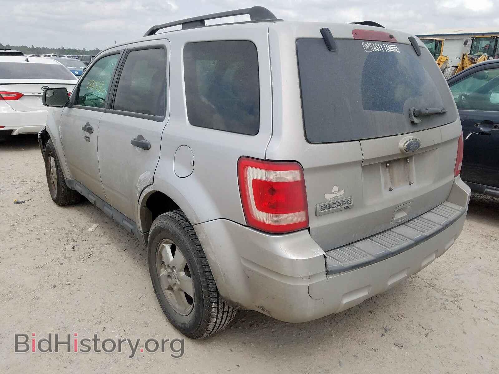 2011 FORD ESCAPE - VIN: 1FMCU0D77BKA38112 - Фото 3