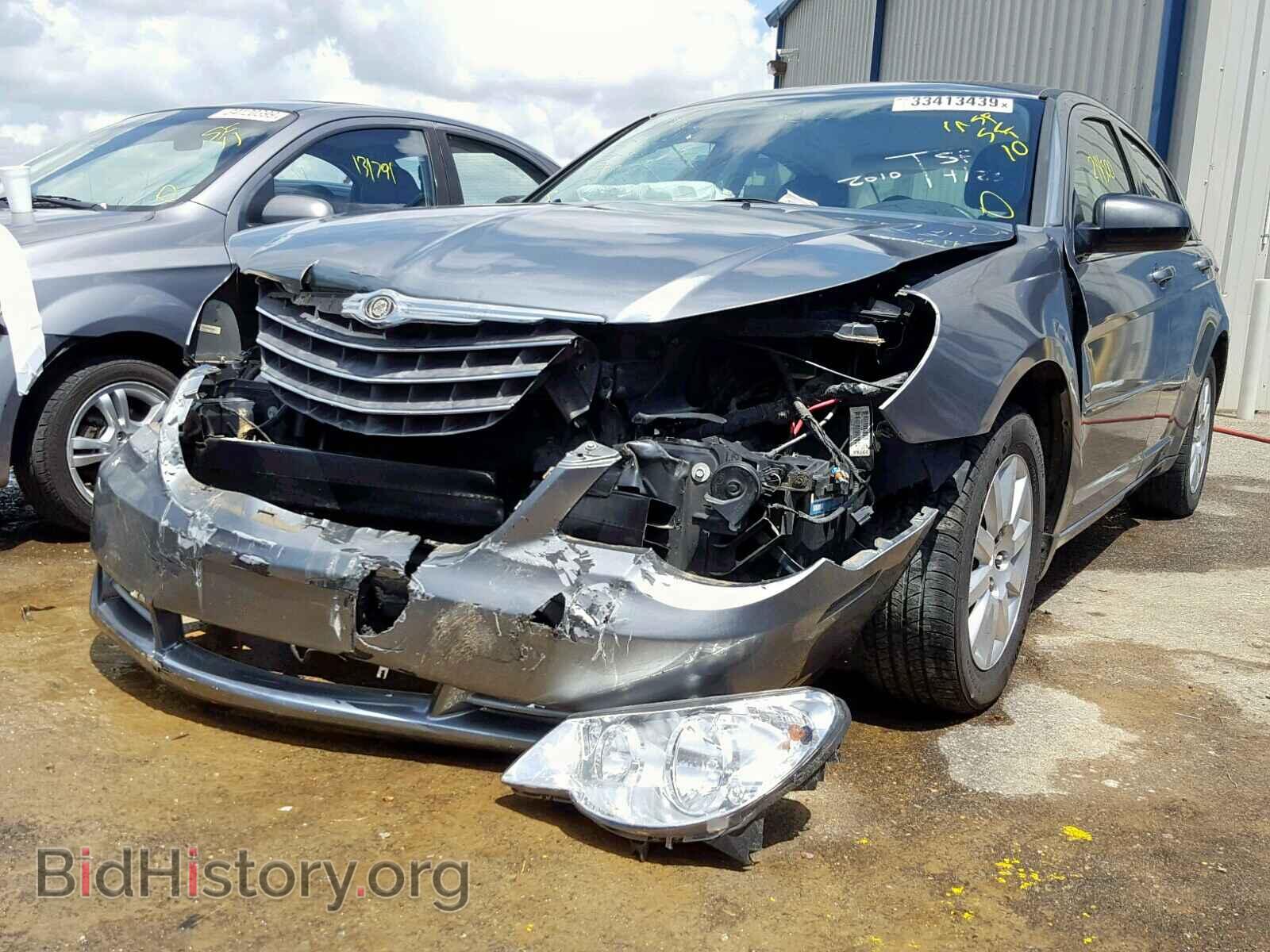 2010 CHRYSLER SEBRING - VIN: 1C3CC4FB3AN153985 - Фото 2