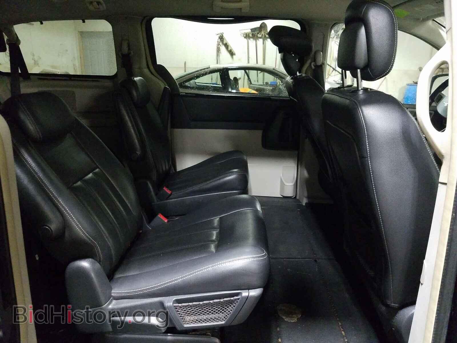 2010 CHRYSLER MINIVAN - VIN: 2A4RR8DX9AR330854 - Фото 6