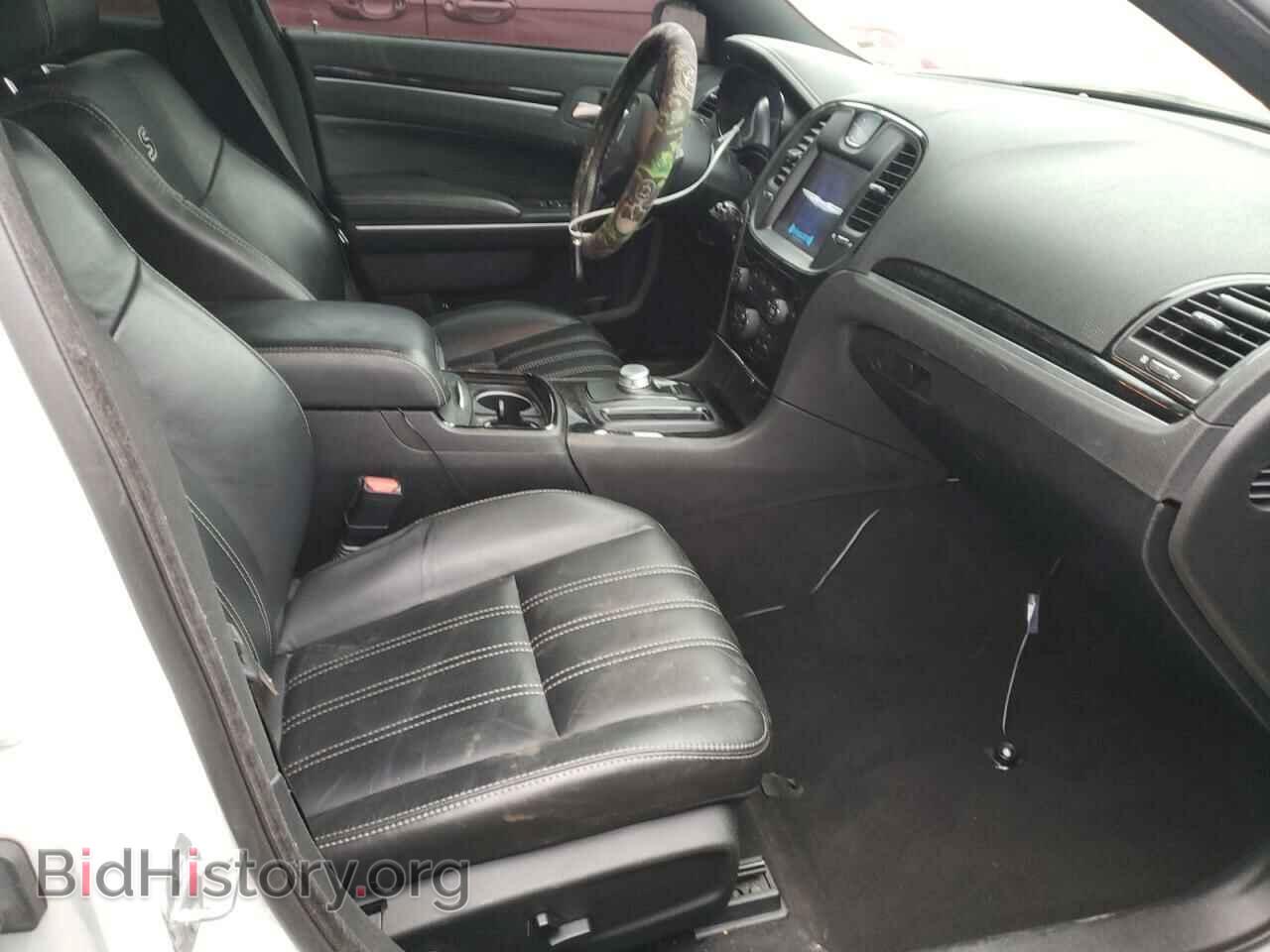 2019 CHRYSLER 300 - VIN: 2C3CCABG3KH516361 - Фото 5