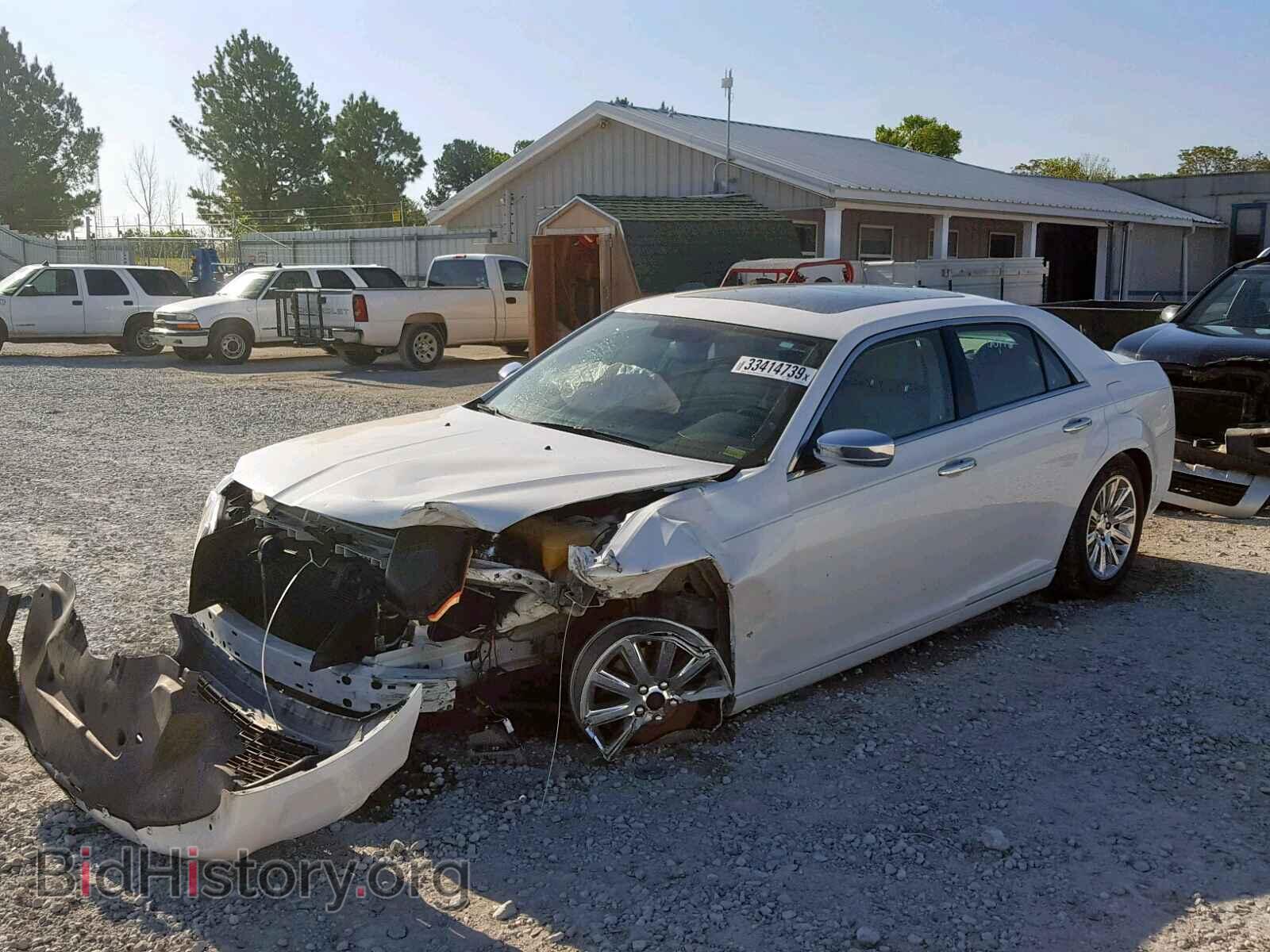 2011 CHRYSLER 300 - VIN: 2C3CA5CG9BH530115 - Фото 2