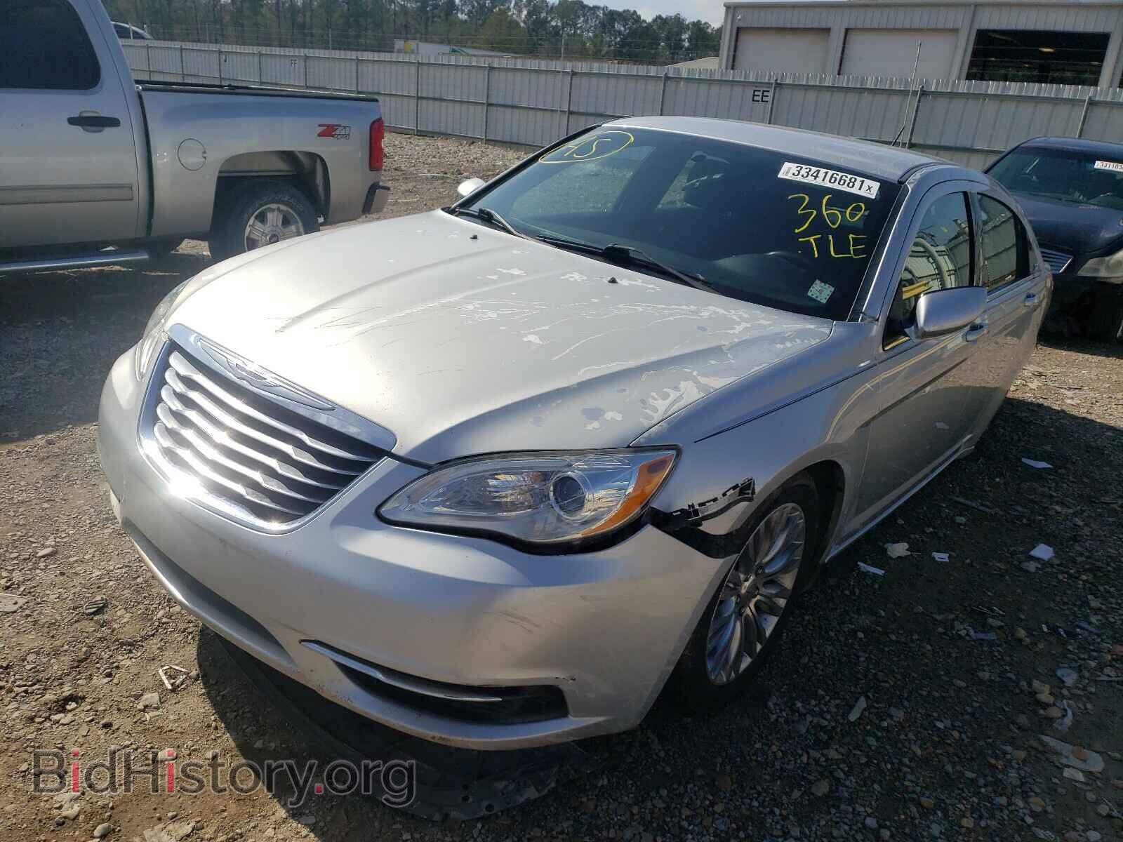 2012 CHRYSLER 200 - VIN: 1C3CCBAB6CN257076 - Фото 2