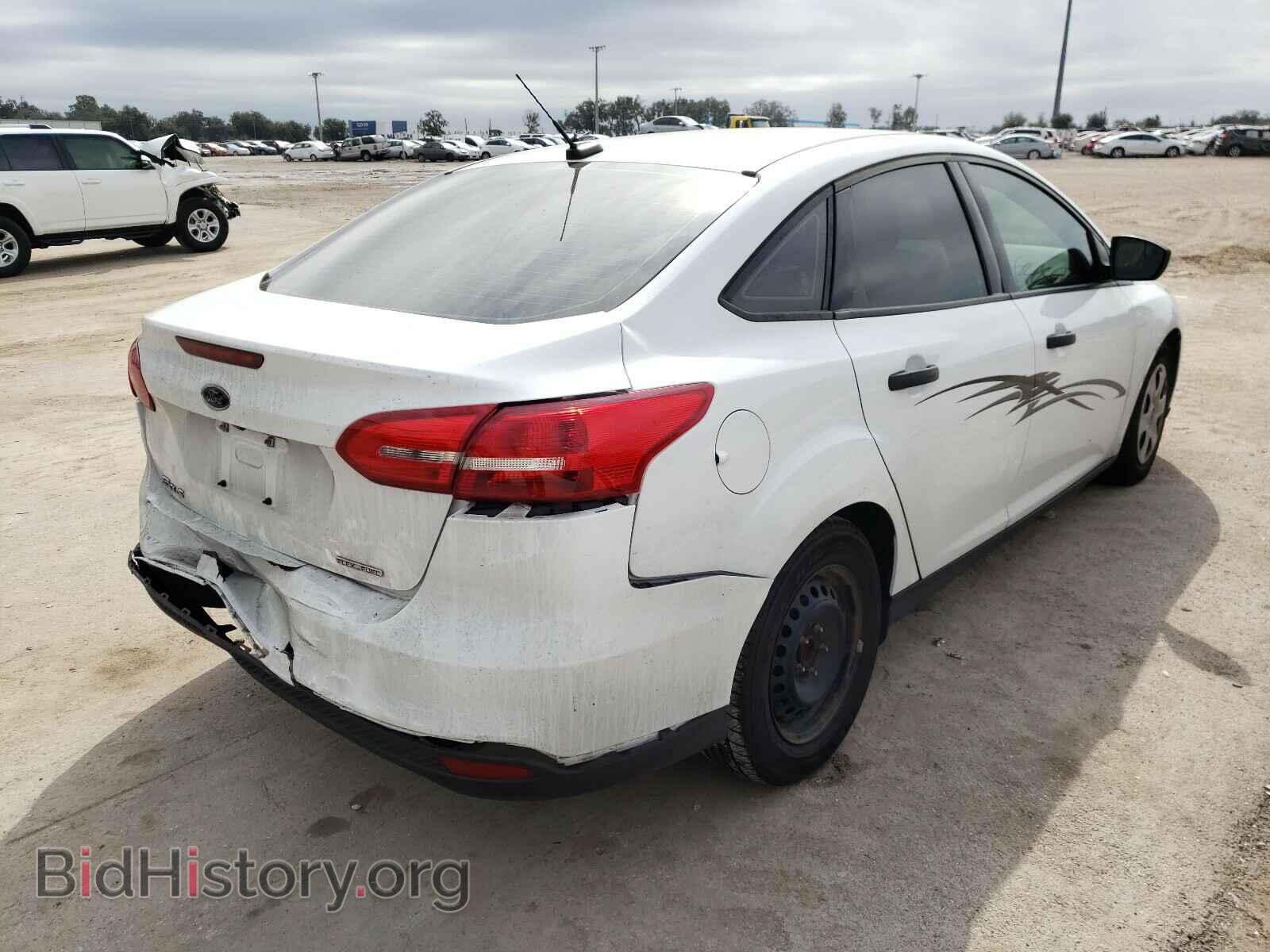 2016 FORD FOCUS - VIN: 1FADP3E21GL215880 - Photo 4