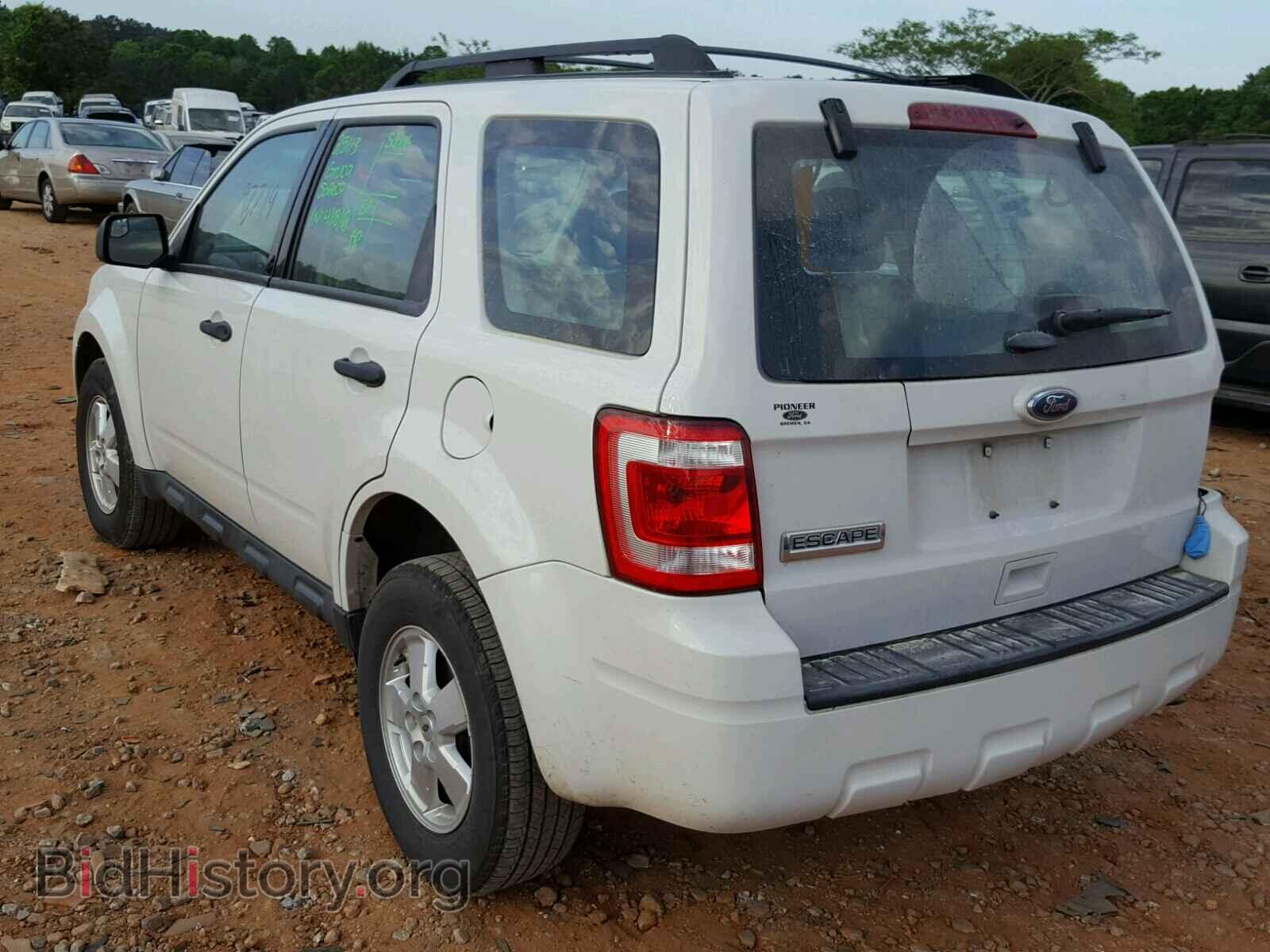 2011 FORD ESCAPE - VIN: 1FMCU0C75BKB01497 - Фото 3
