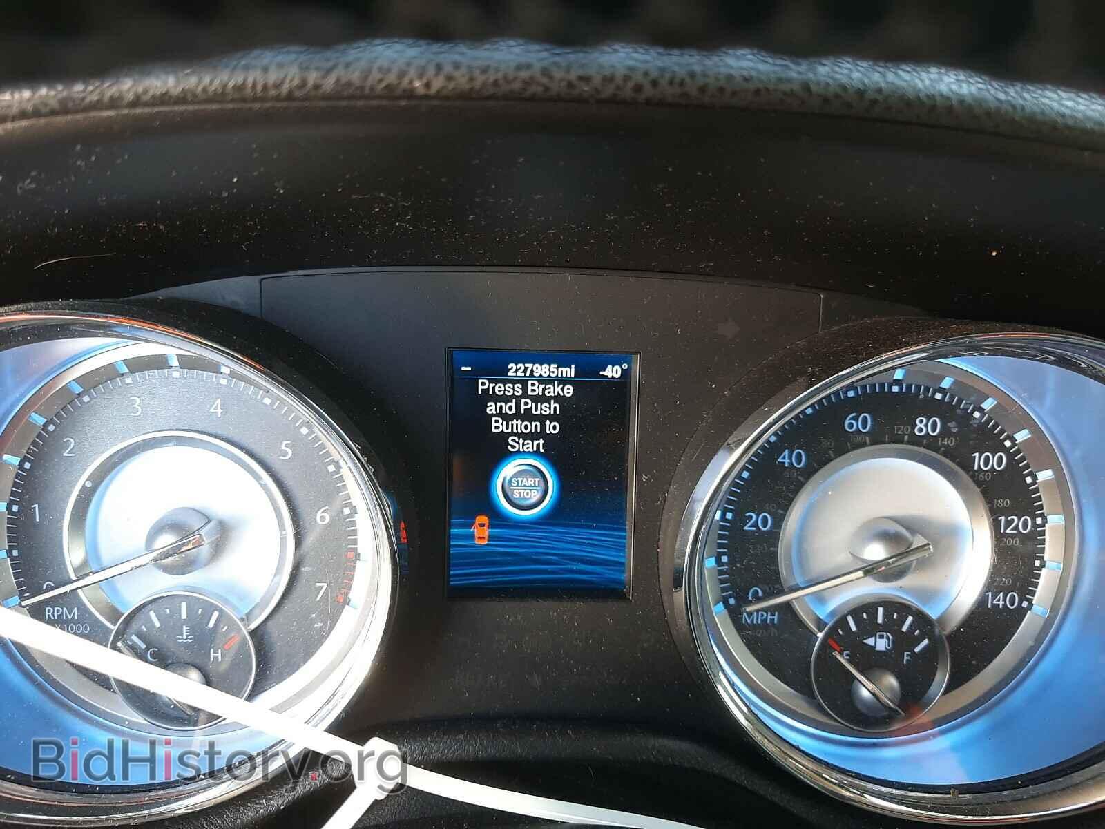 2014 CHRYSLER 300 - VIN: 2C3CCAAG5EH169802 - Фото 8