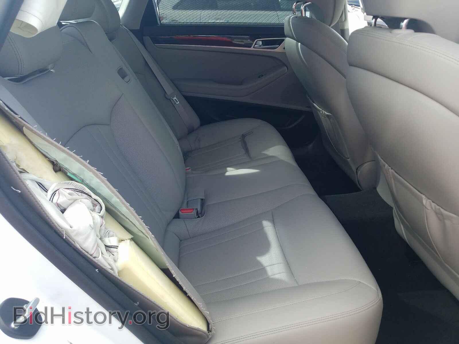 2017 GENESIS G80 - VIN: KMHGN4JE4HU189012 - Фото 6