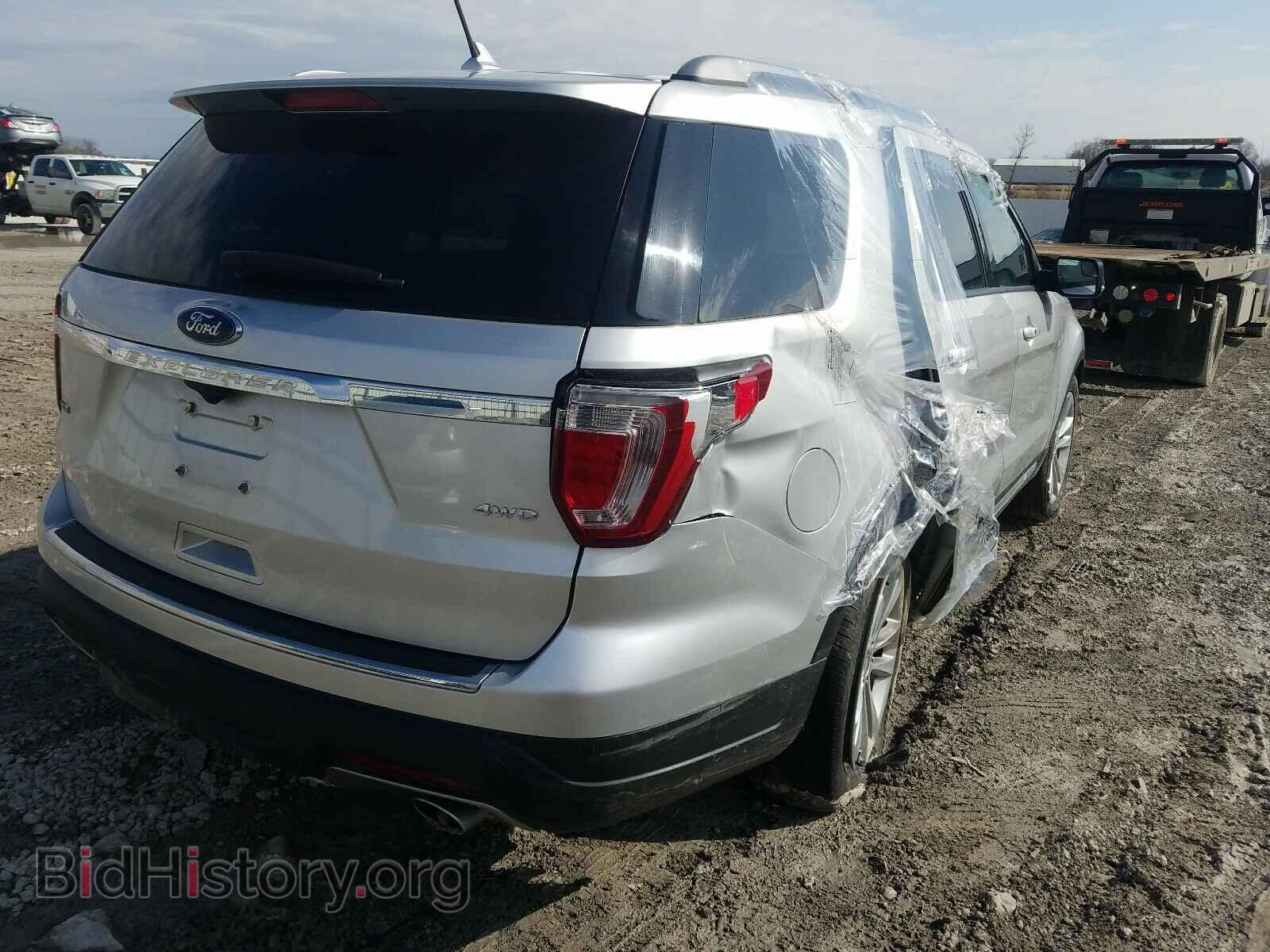 2018 FORD EXPLORER - VIN: 1FM5K8D85JGB28723 - Фото 4