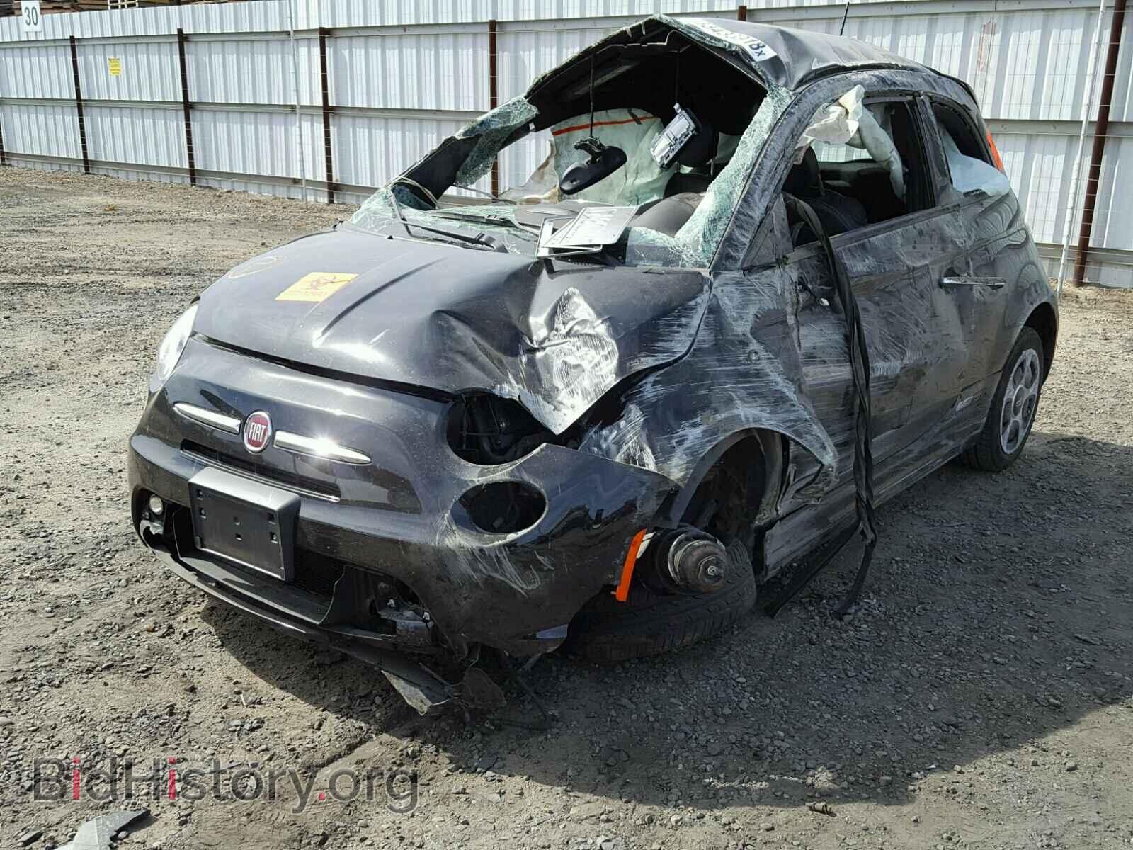 2017 FIAT 500 - VIN: 3C3CFFGEXHT514103 - Photo 2