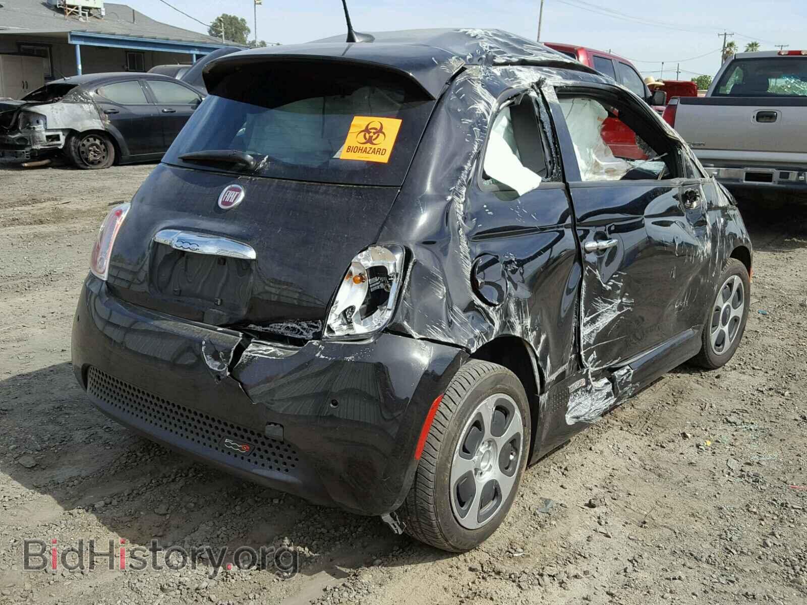 2017 FIAT 500 - VIN: 3C3CFFGEXHT514103 - Photo 4
