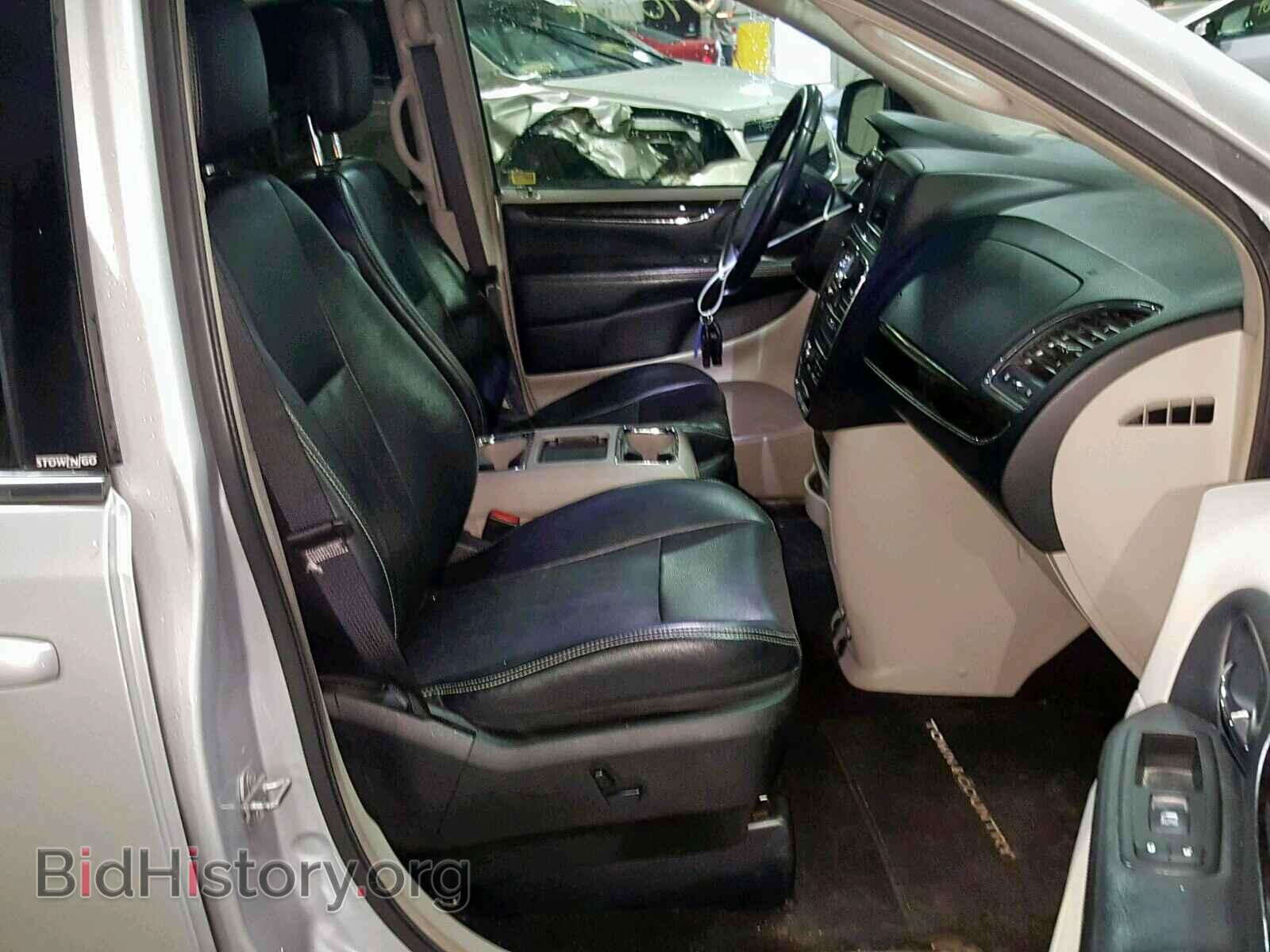 2011 CHRYSLER TOWN & COU - VIN: 2A4RR8DG5BR747552 - Photo 5