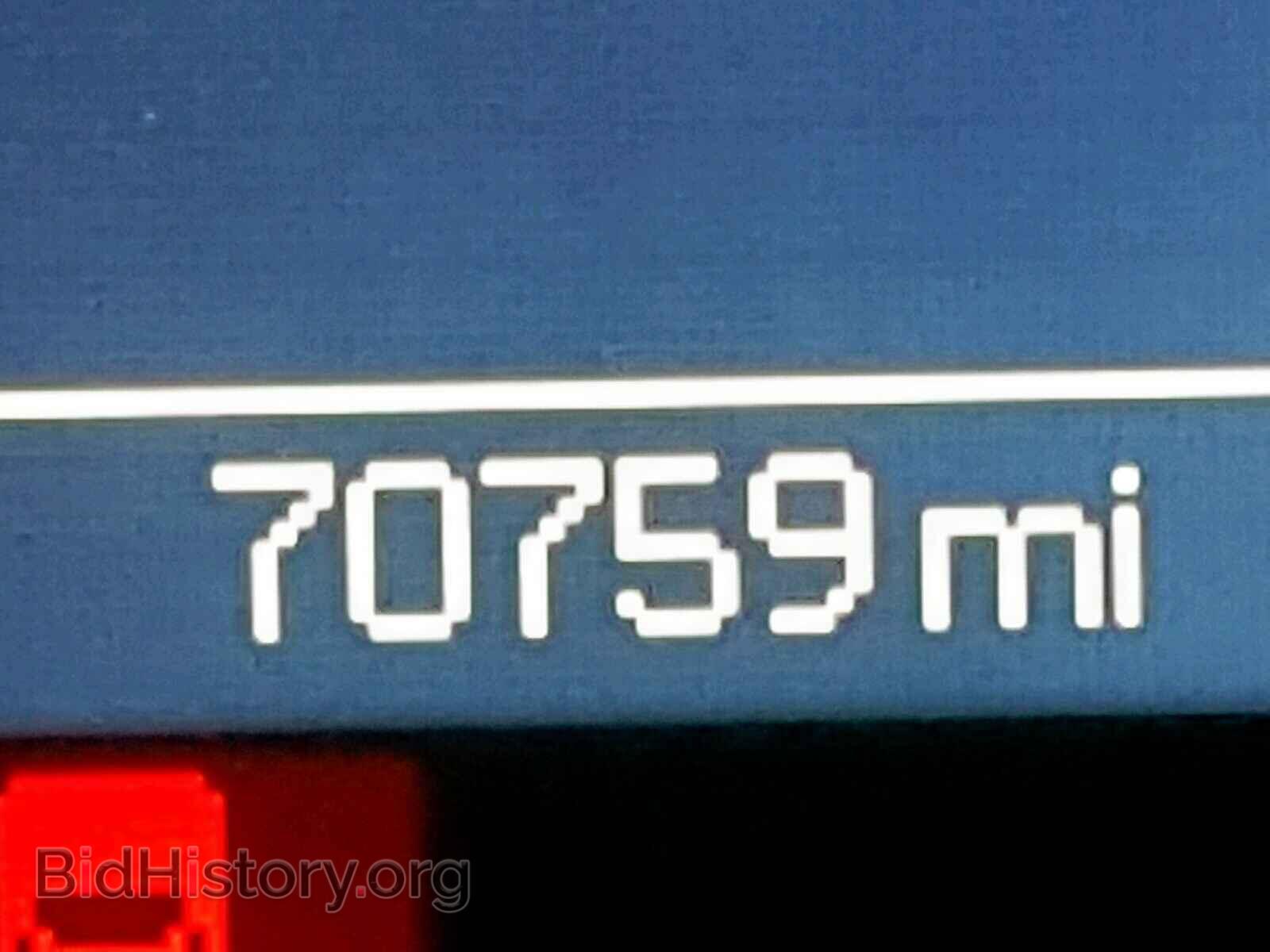 2011 CHRYSLER TOWN & COU - VIN: 2A4RR8DG5BR747552 - Photo 8