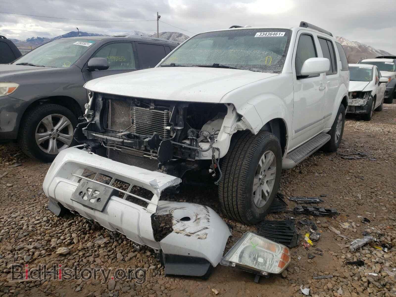 2011 NISSAN PATHFINDER - VIN: 5N1AR1NB7BC601106 - Фото 2
