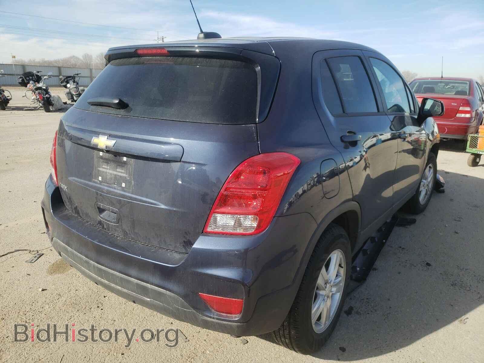 2019 CHEVROLET TRAX - VIN: 3GNCJKSB4KL233543 - Фото 4