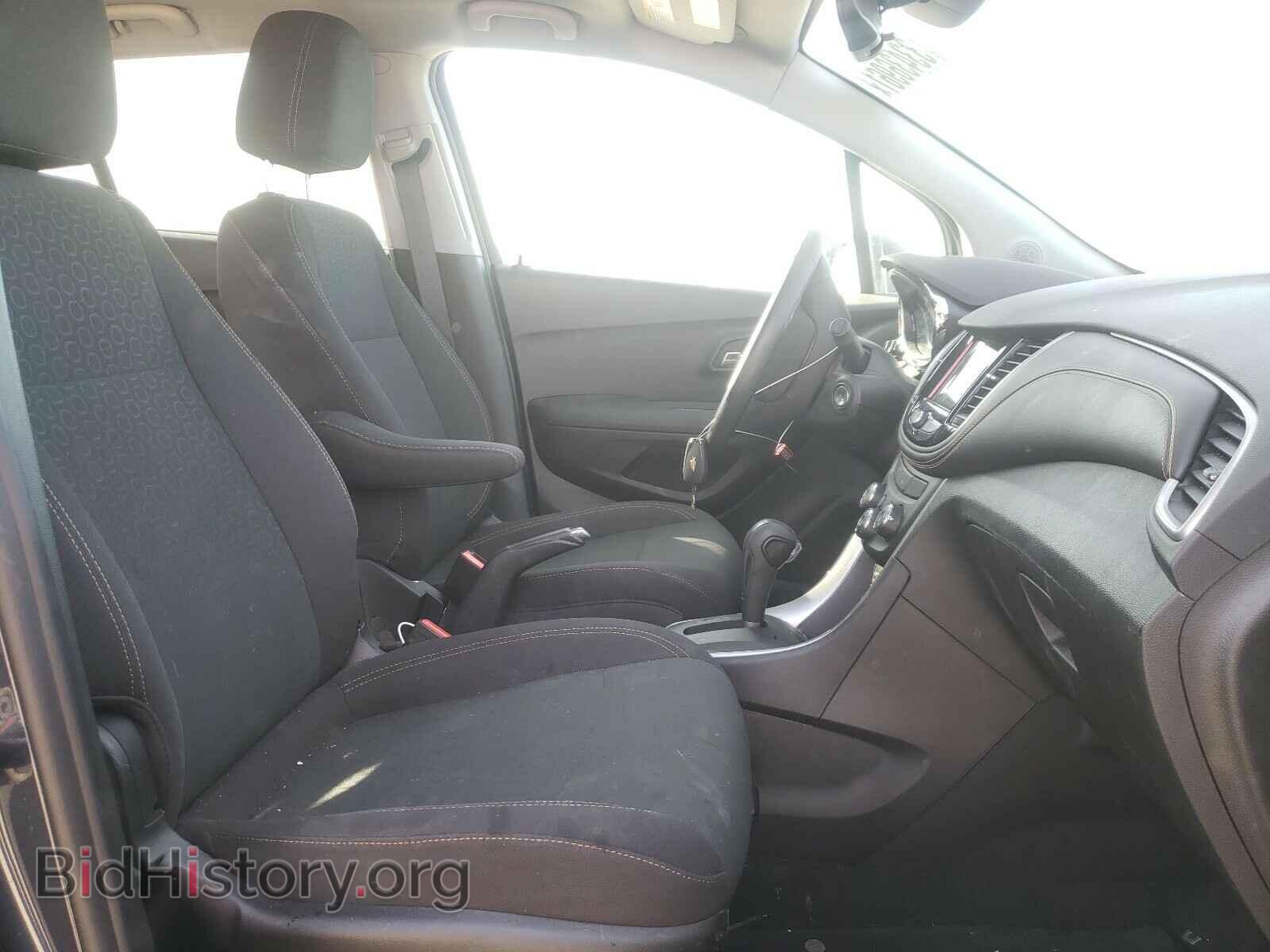 2019 CHEVROLET TRAX - VIN: 3GNCJKSB4KL233543 - Фото 5