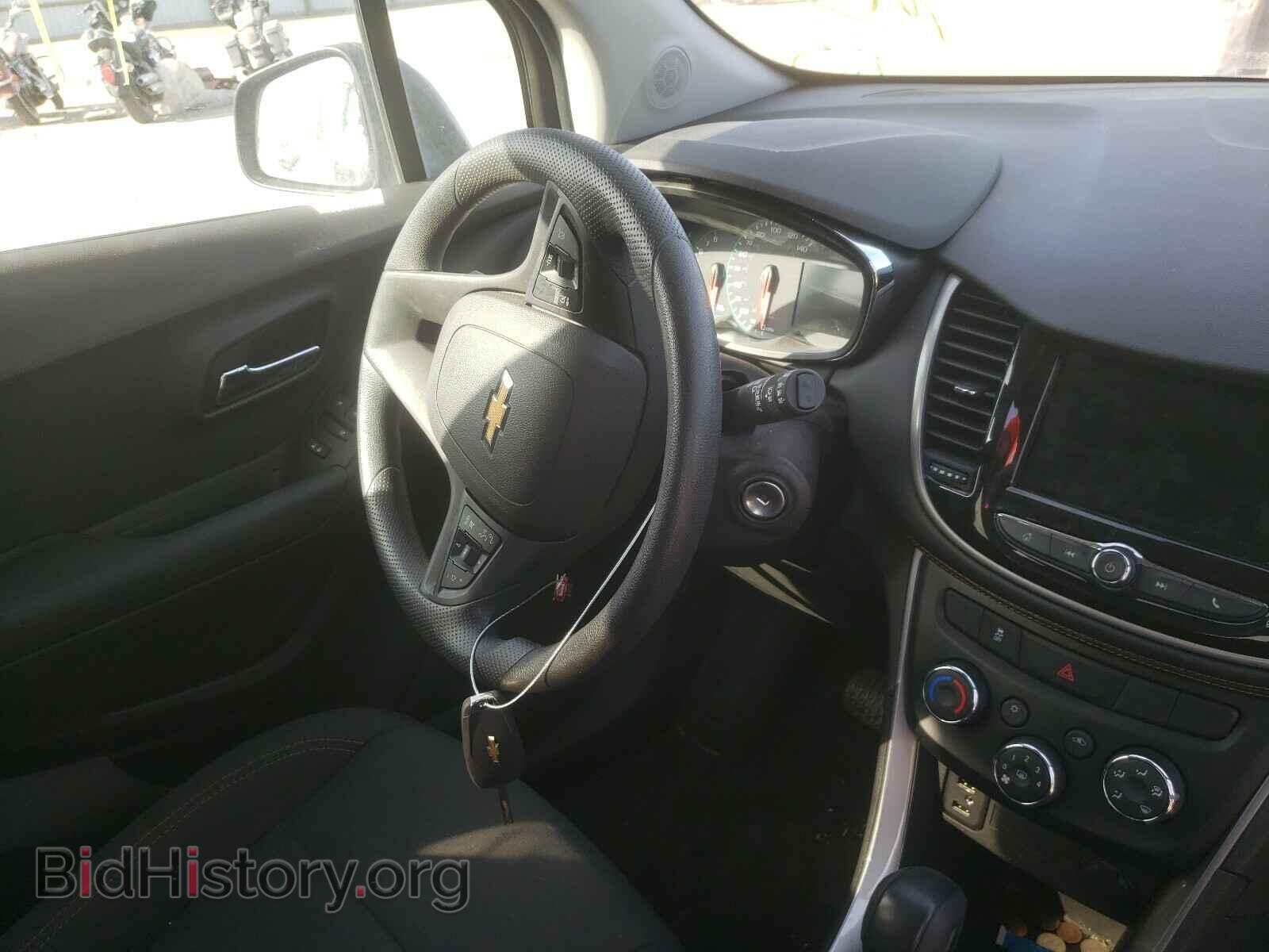 2019 CHEVROLET TRAX - VIN: 3GNCJKSB4KL233543 - Фото 9