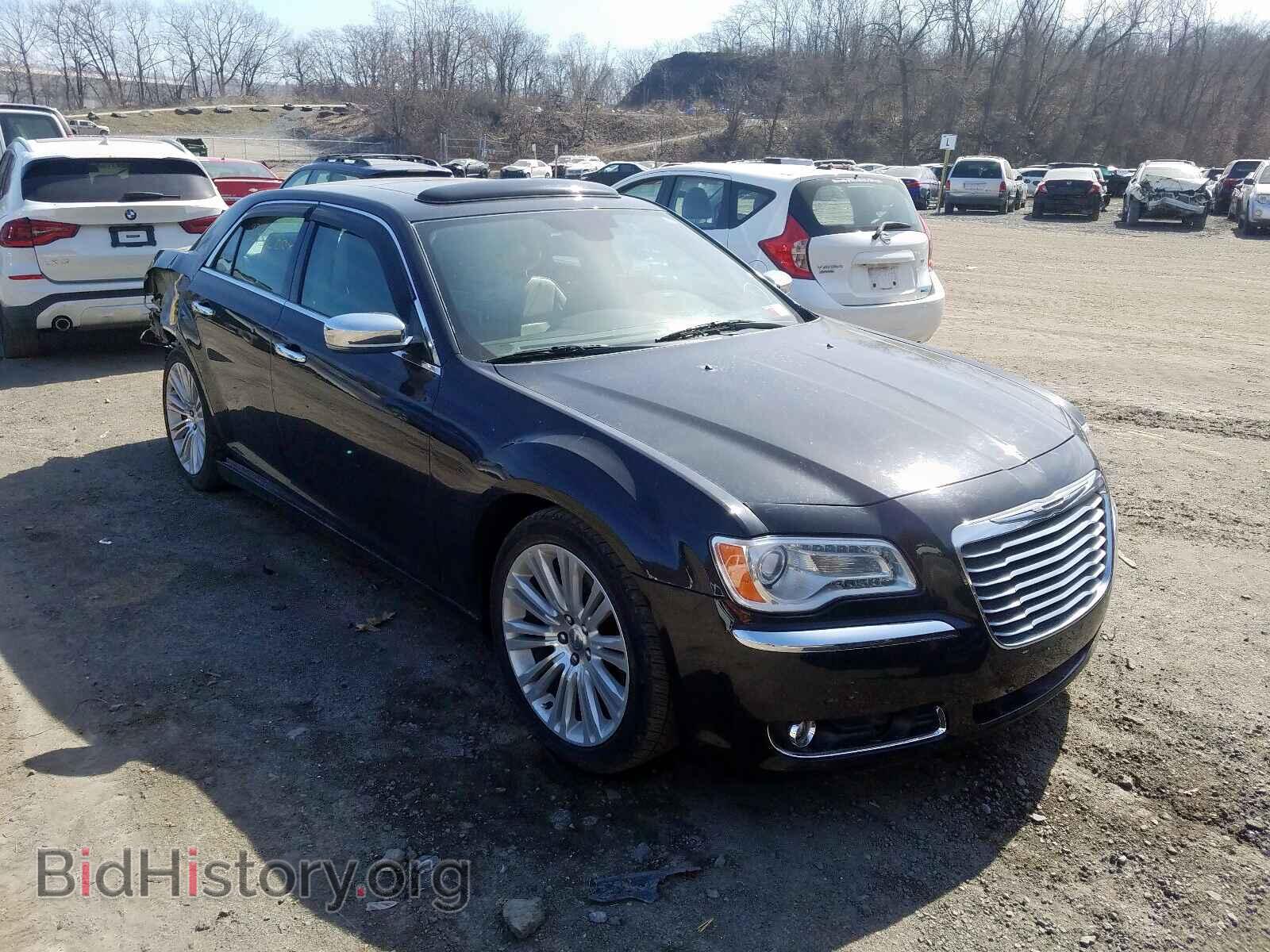 Photo 2C3CA6CT5BH500547 - CHRYSLER 300 2011