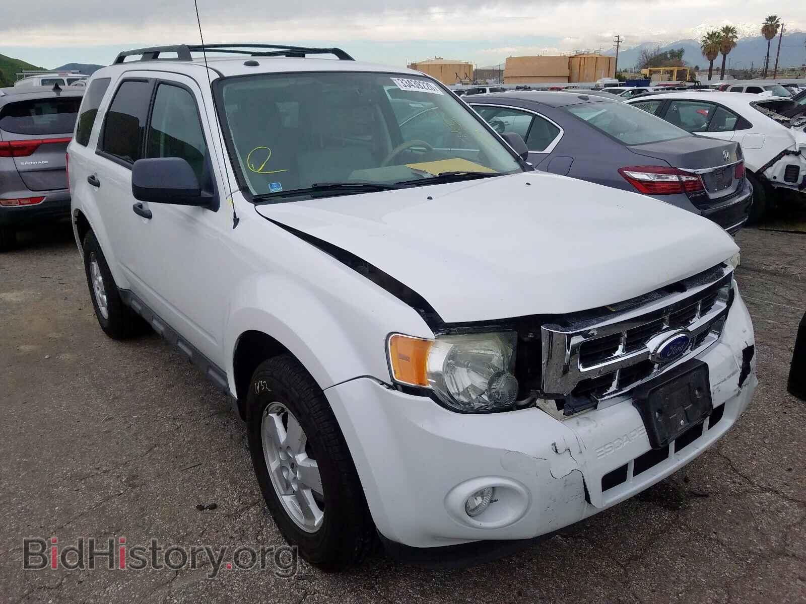 Фотография 1FMCU0DG7BKB99916 - FORD ESCAPE 2011