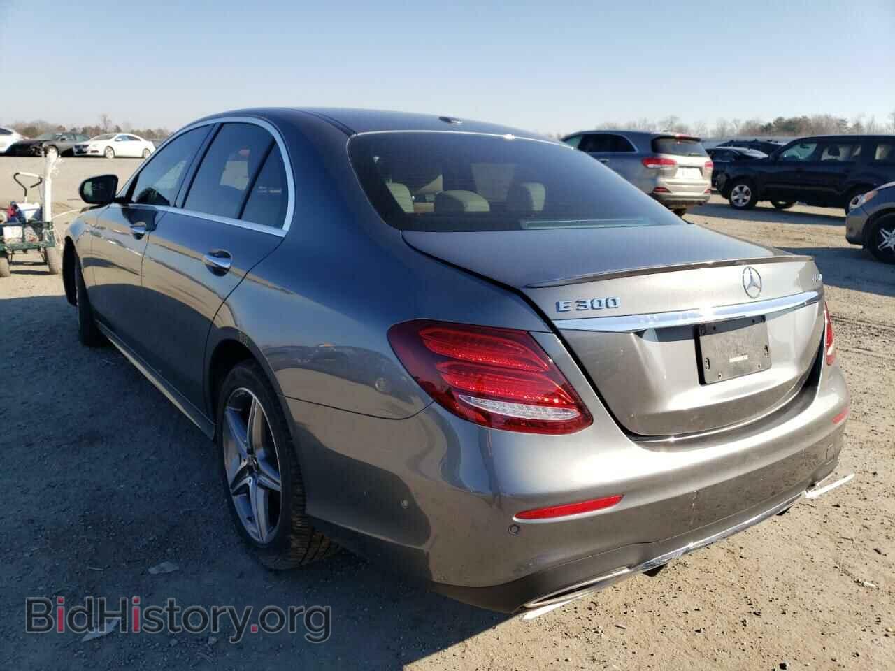 2017 MERCEDES-BENZ E-CLASS - VIN: WDDZF4KB4HA257542 - Фото 3