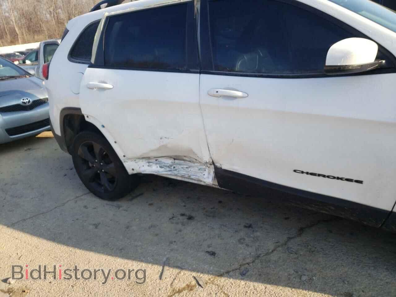 2016 JEEP CHEROKEE - VIN: 1C4PJLDB1GW323814 - Фото 9
