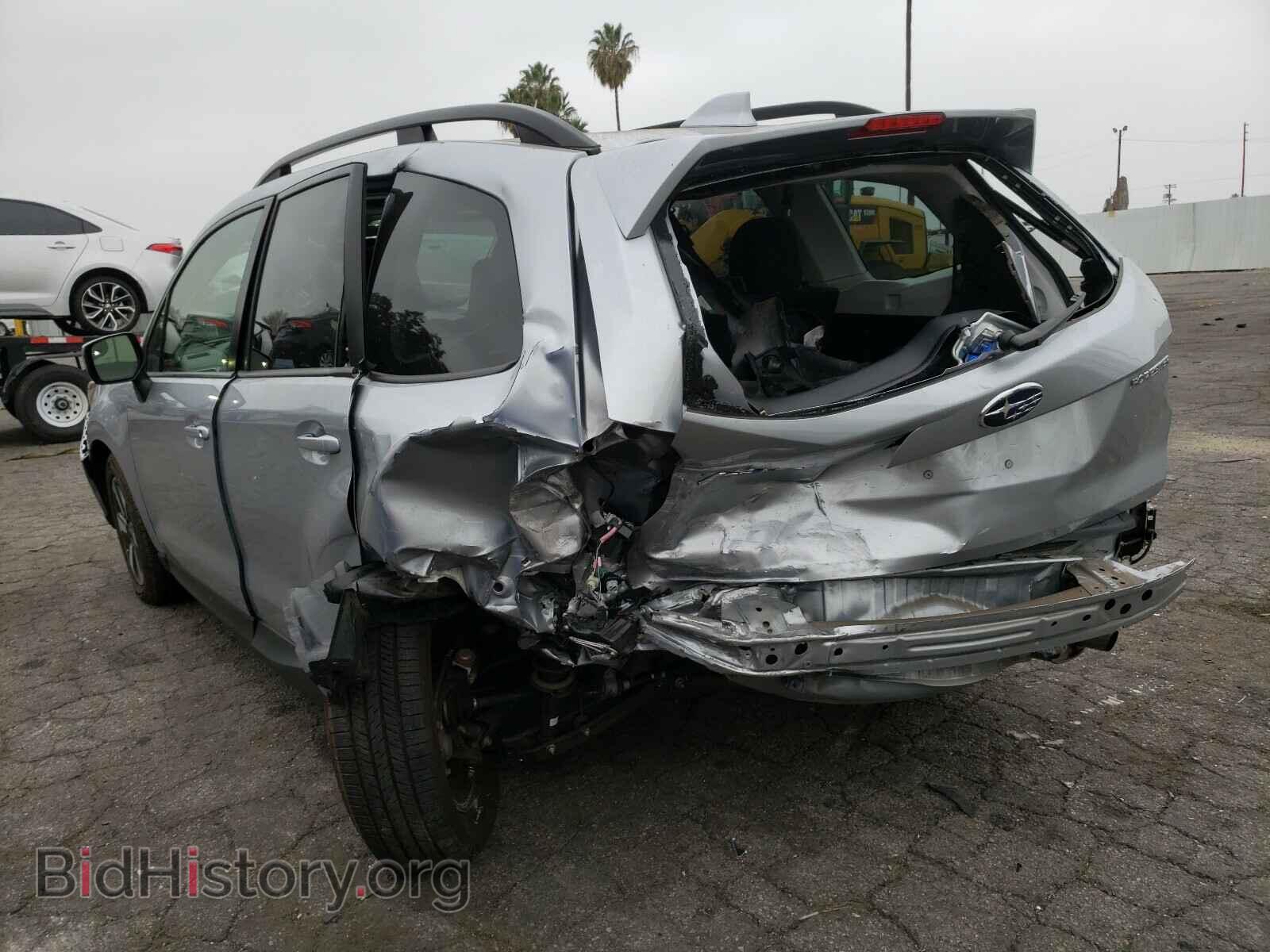2018 SUBARU FORESTER - VIN: JF2SJAGC8JH558789 - Фото 3