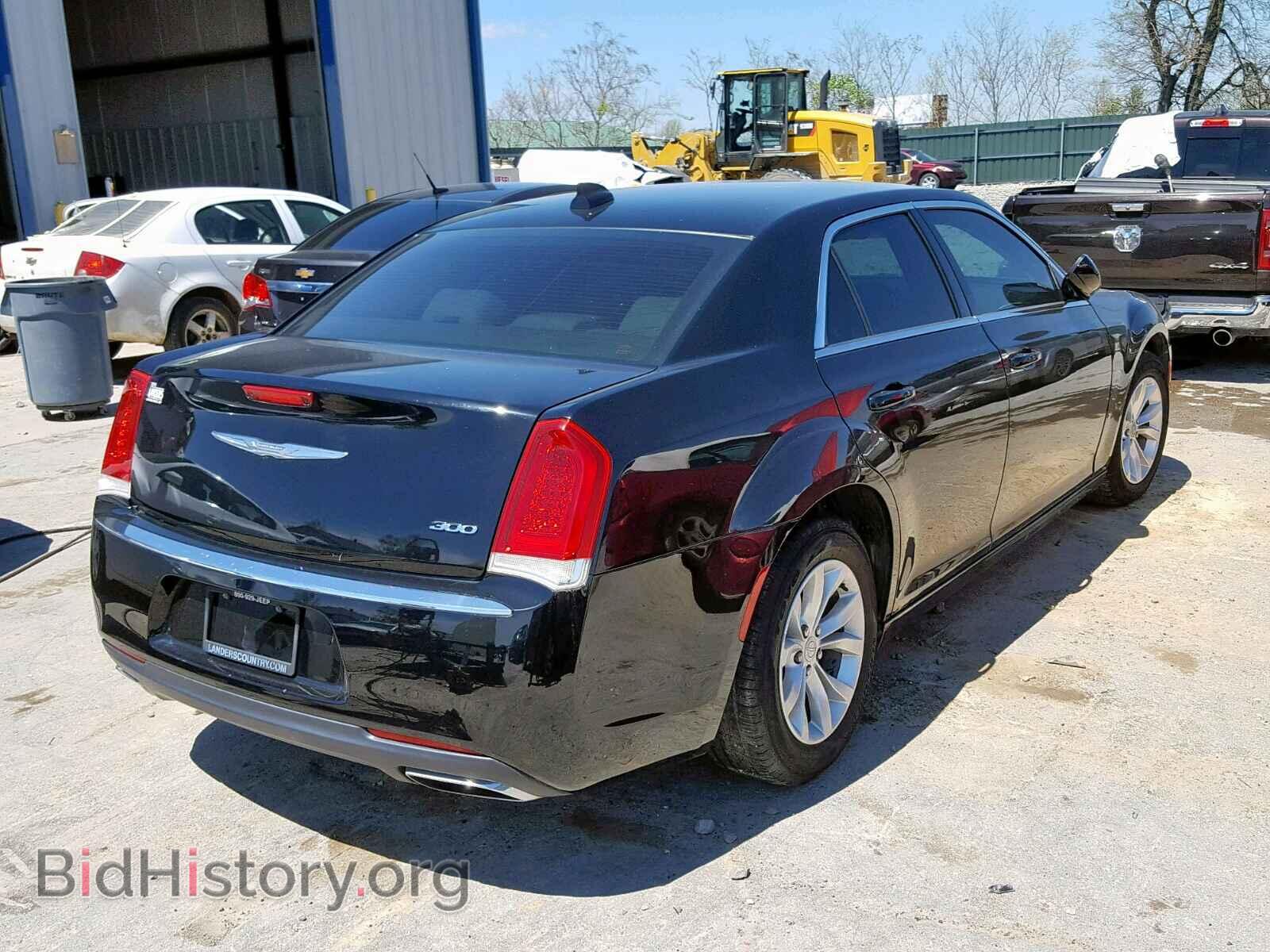 2016 CHRYSLER 300 - VIN: 2C3CCAAG2GH141944 - Фото 4