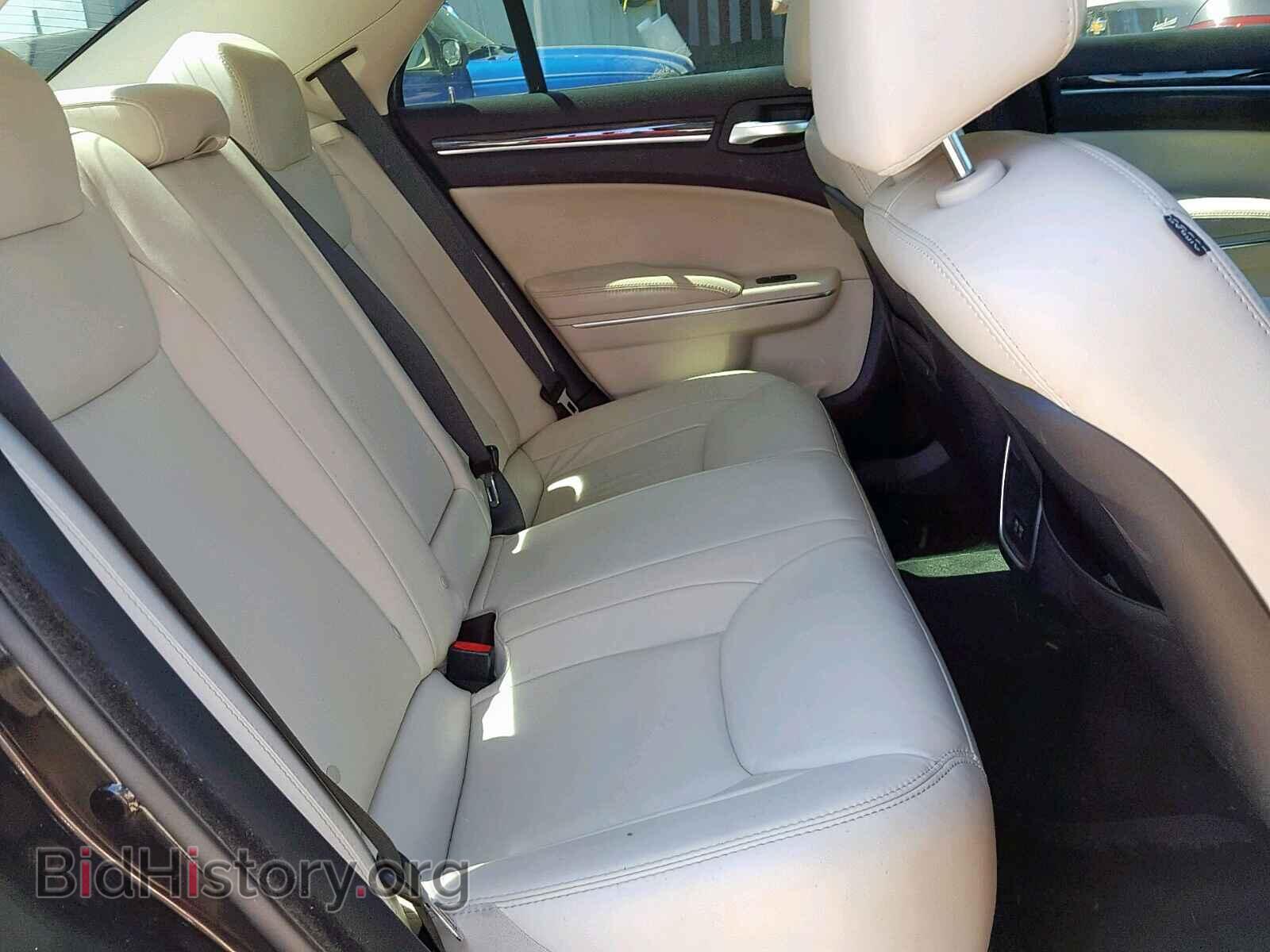 2016 CHRYSLER 300 - VIN: 2C3CCAAG2GH141944 - Фото 6