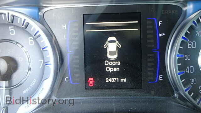 2015 CHRYSLER 200 - VIN: 1C3CCCAB3FN592614 - Photo 8