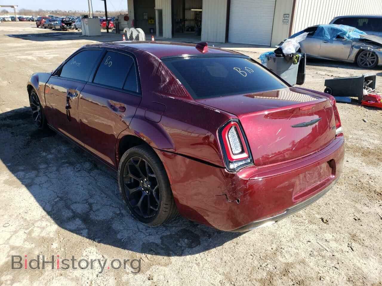2019 CHRYSLER 300 - VIN: 2C3CCABG1KH655260 - Фото 3