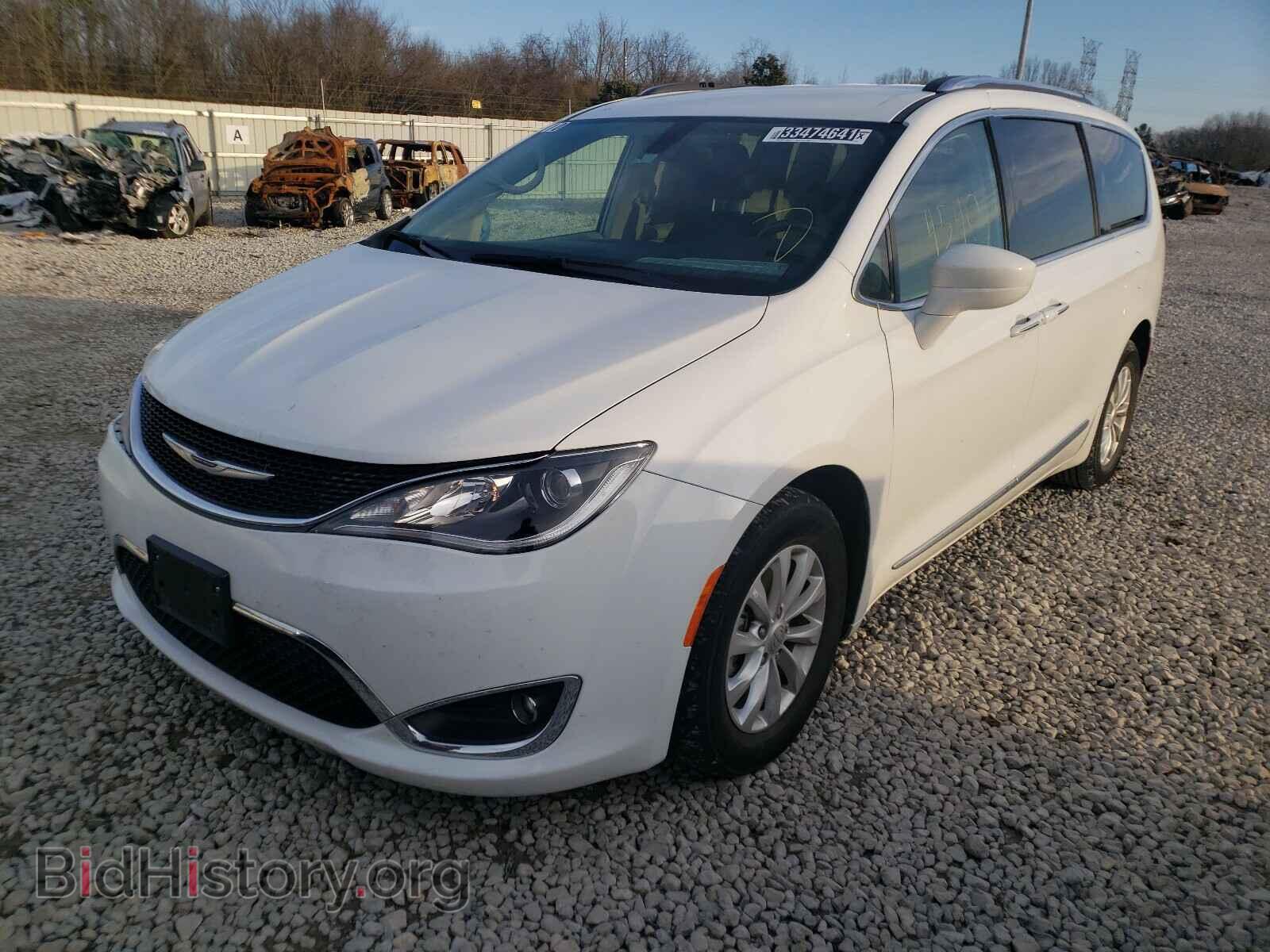 2019 CHRYSLER PACIFICA - VIN: 2C4RC1BG8KR675666 - Фото 2