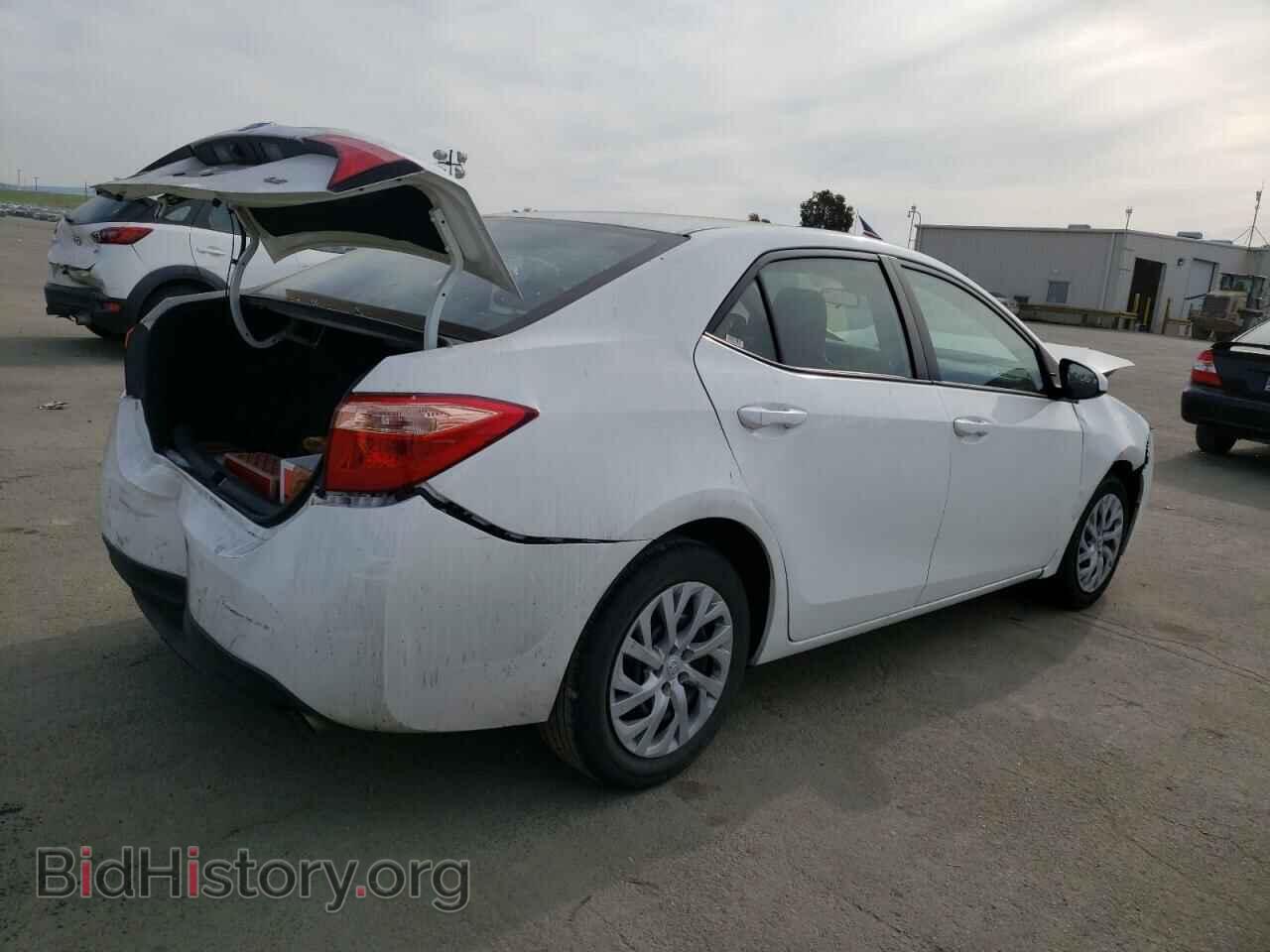 2017 TOYOTA COROLLA - VIN: 2T1BURHEXHC907843 - Фото 4