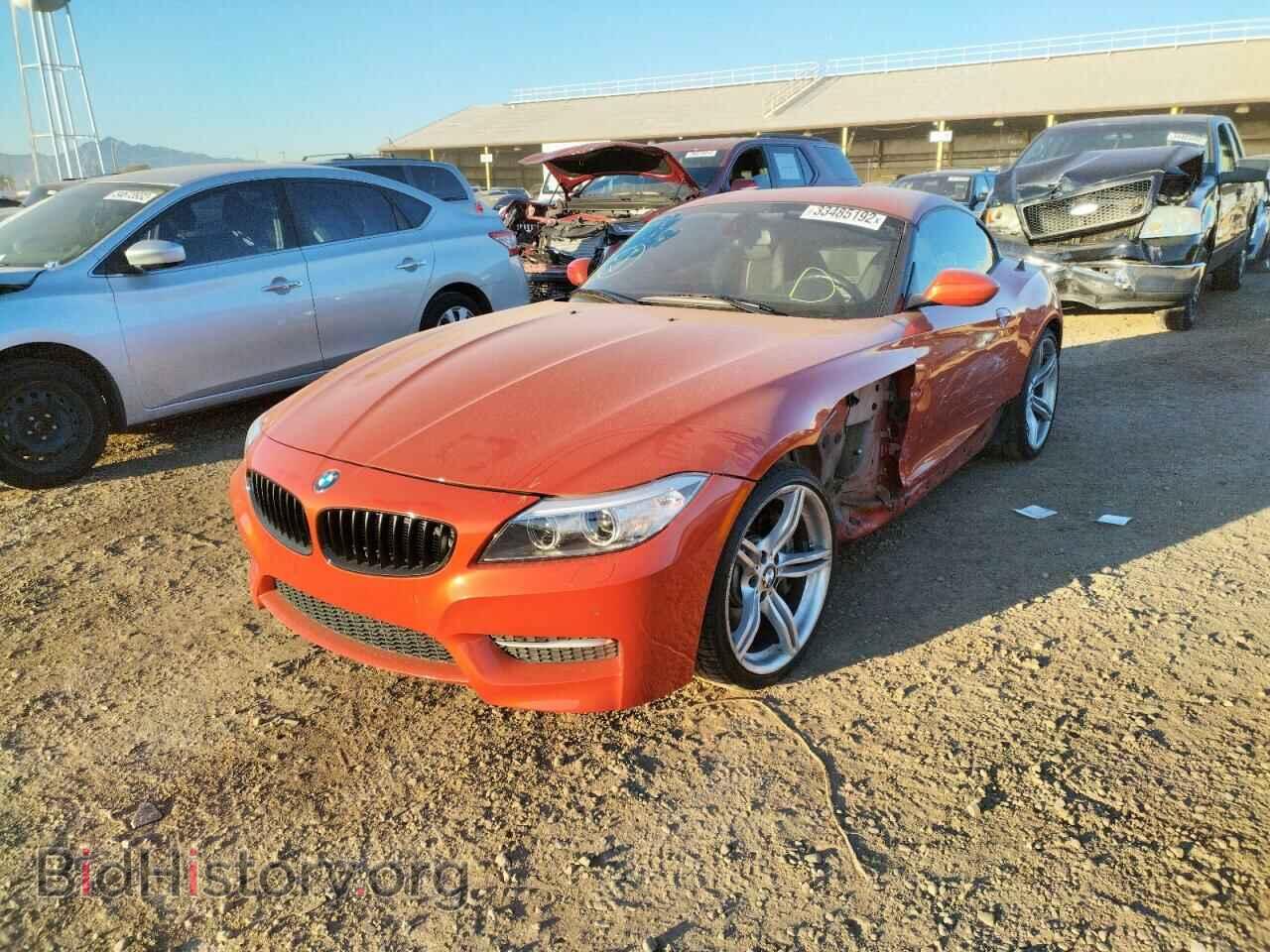 2014 BMW Z4 - VIN: WBALM1C58EE634162 - Photo 2