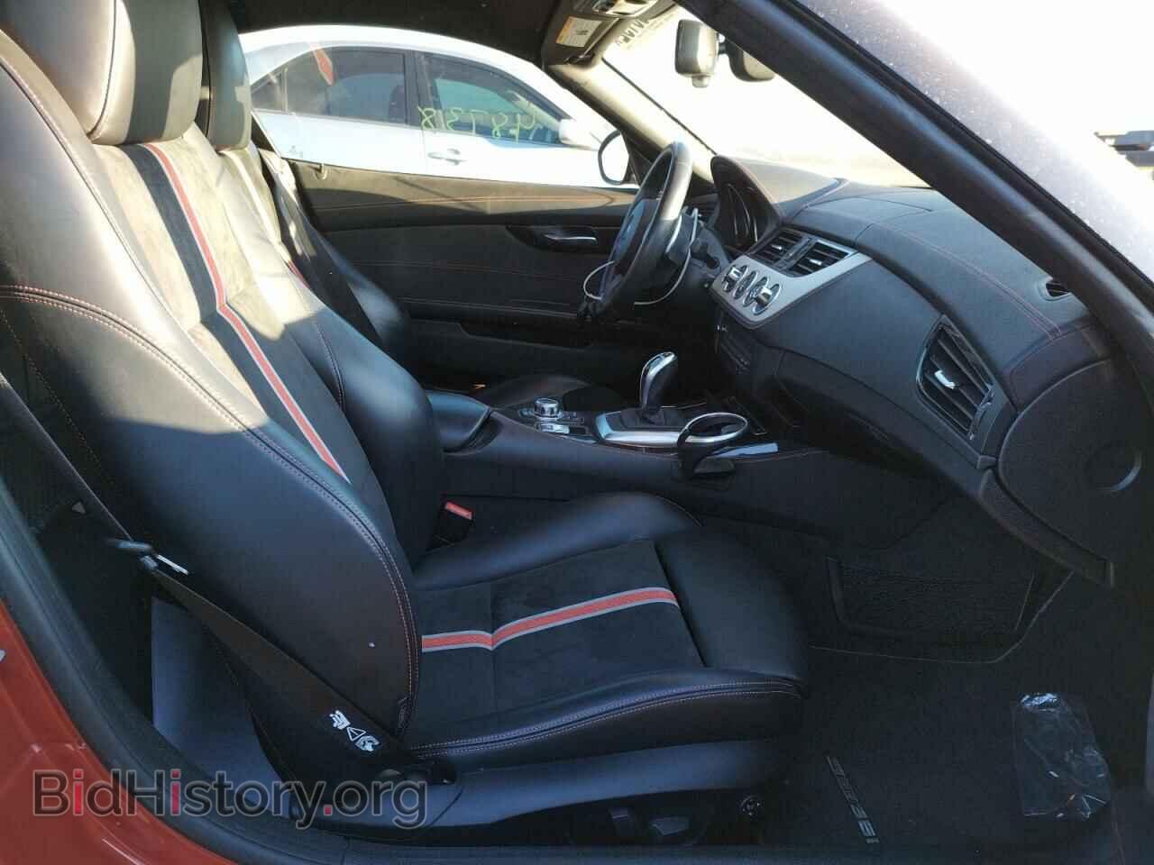 2014 BMW Z4 - VIN: WBALM1C58EE634162 - Photo 5