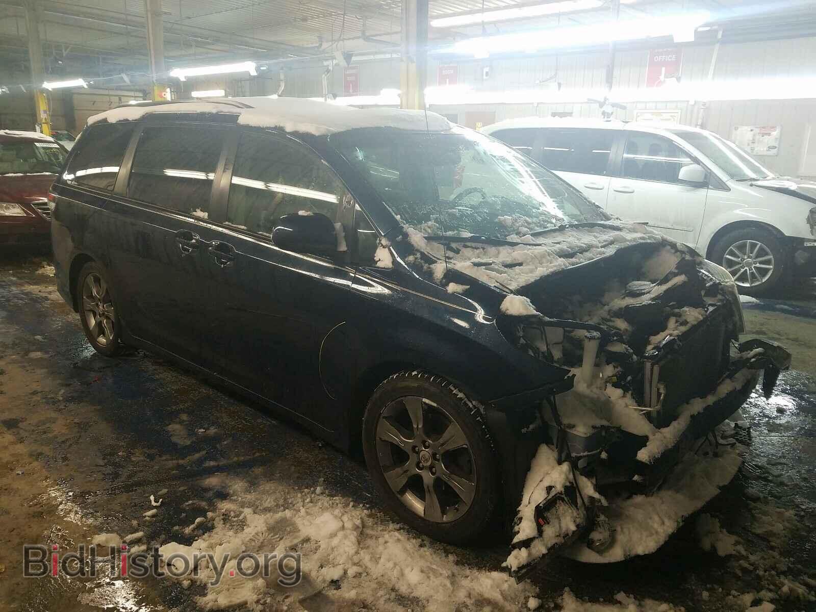Фотография 5TDXK3DC6BS067233 - TOYOTA SIENNA 2011