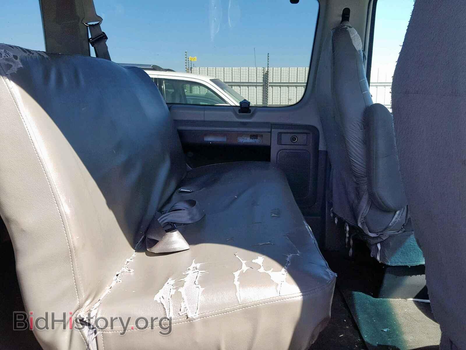 2005 FORD ECONOLINE - VIN: 1FBSS31SX5HA15834 - Фото 6
