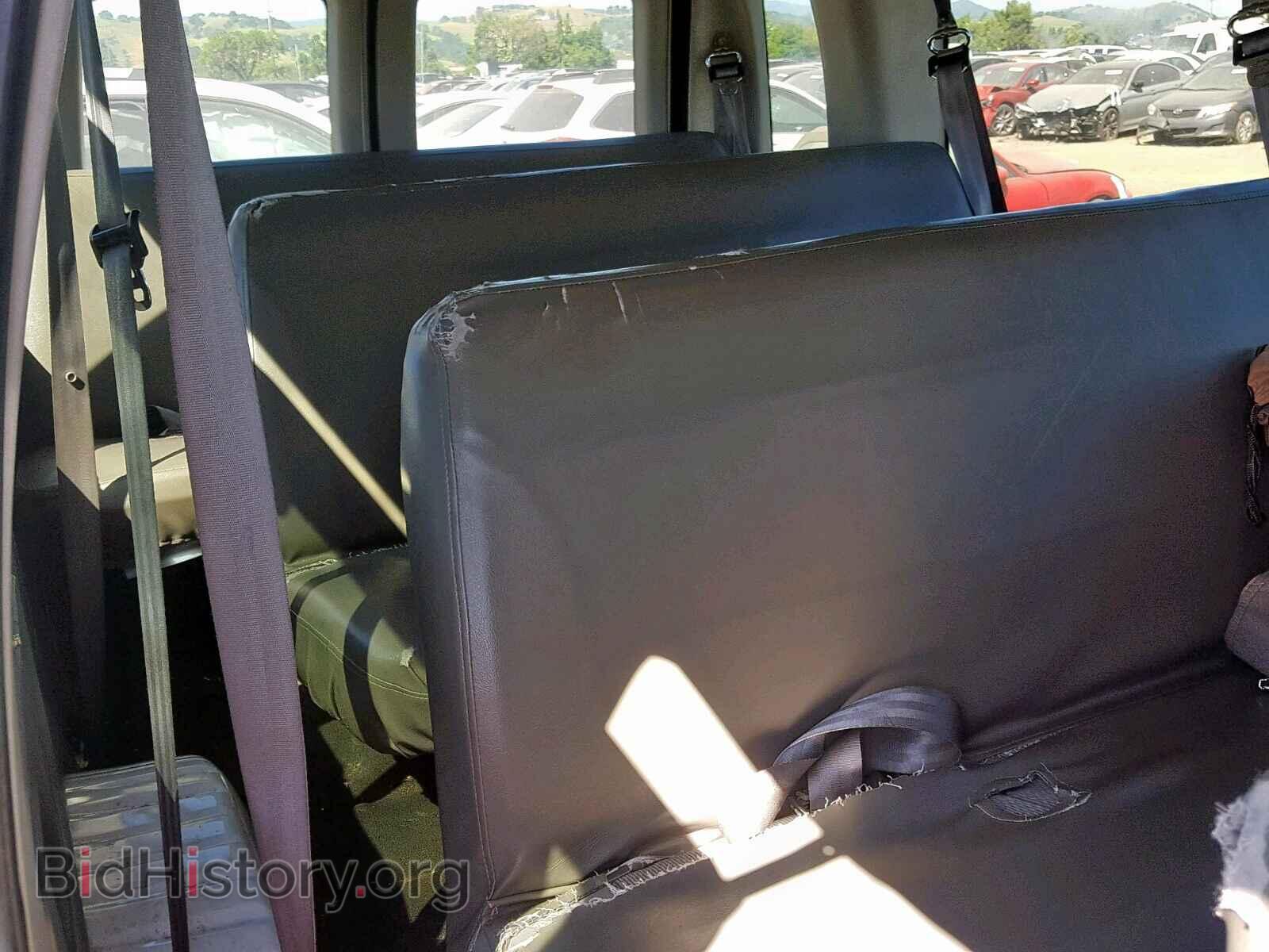 2005 FORD ECONOLINE - VIN: 1FBSS31SX5HA15834 - Фото 9