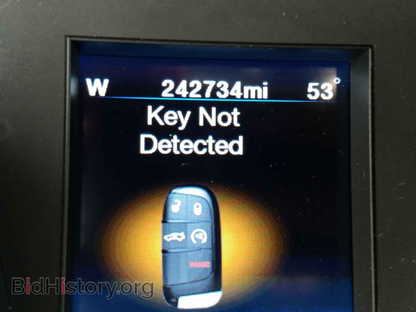 2012 CHRYSLER 300 - VIN: 2C3CCABG8CH209737 - Фото 8
