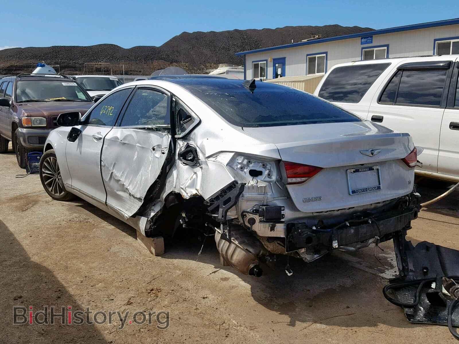 2016 HYUNDAI GENESIS - VIN: KMHGN4JE3GU112923 - Фото 3