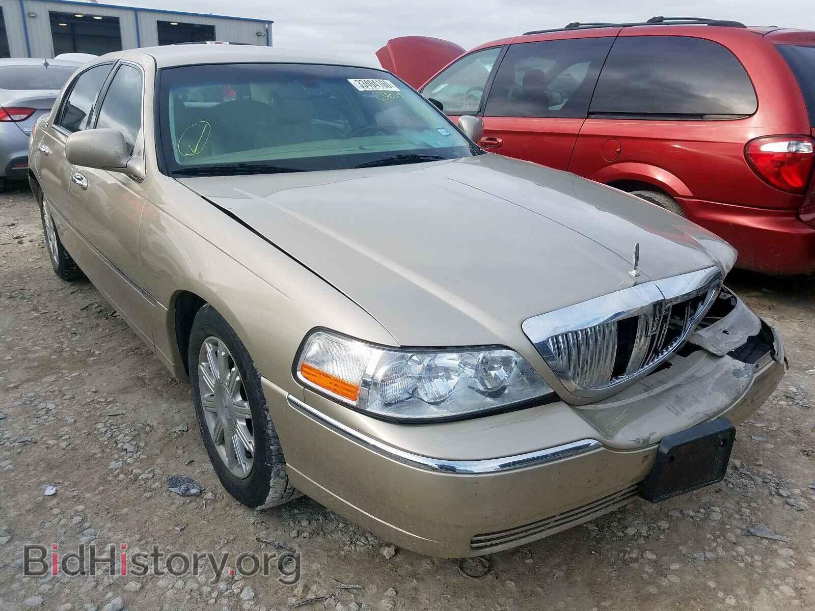 Photo 2LNHM82VX9X632884 - LINCOLN TOWNCAR 2009