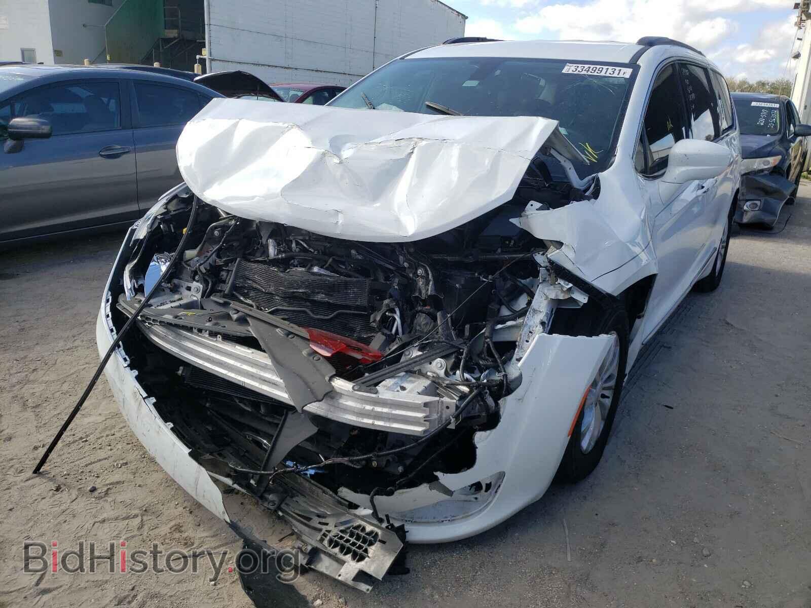 2017 CHRYSLER PACIFICA - VIN: 2C4RC1BG5HR609990 - Фото 2