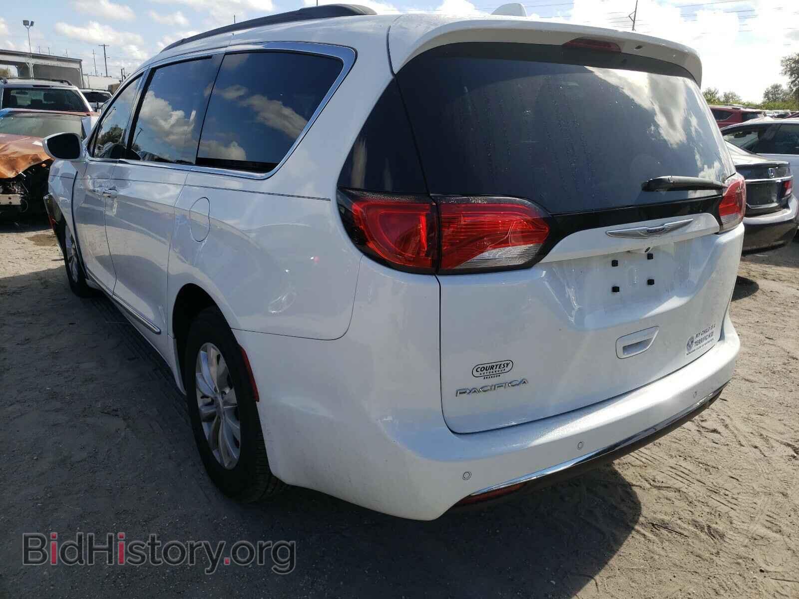 2017 CHRYSLER PACIFICA - VIN: 2C4RC1BG5HR609990 - Фото 3