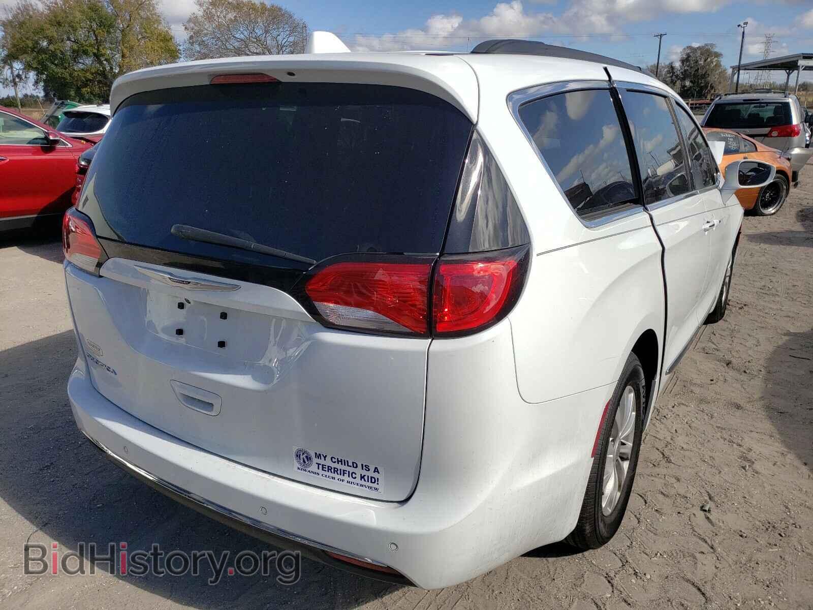 2017 CHRYSLER PACIFICA - VIN: 2C4RC1BG5HR609990 - Фото 4