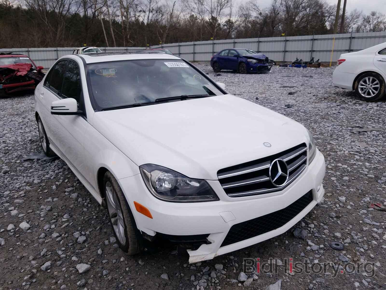 Photo WDDGF4HB6ER320846 - MERCEDES-BENZ C CLASS 2014