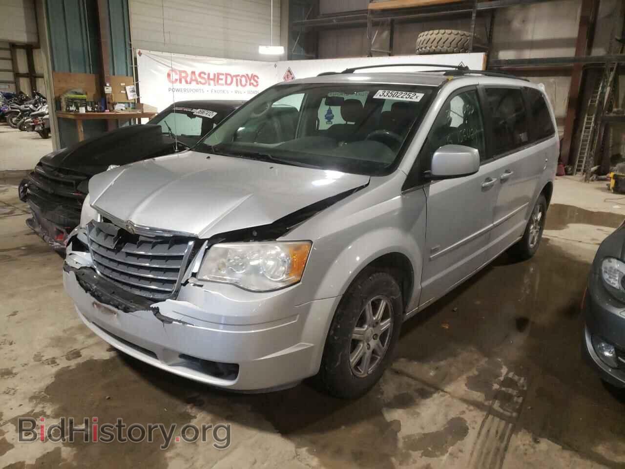 2008 CHRYSLER MINIVAN - VIN: 2A8HR54P28R815260 - Фото 2