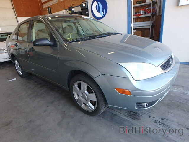 Photo 1FAFP34NX5W300393 - FORD FOCUS 2005