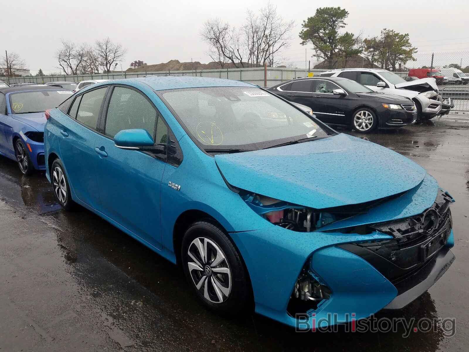 Фотография JTDKARFPXJ3076470 - TOYOTA PRIUS 2018