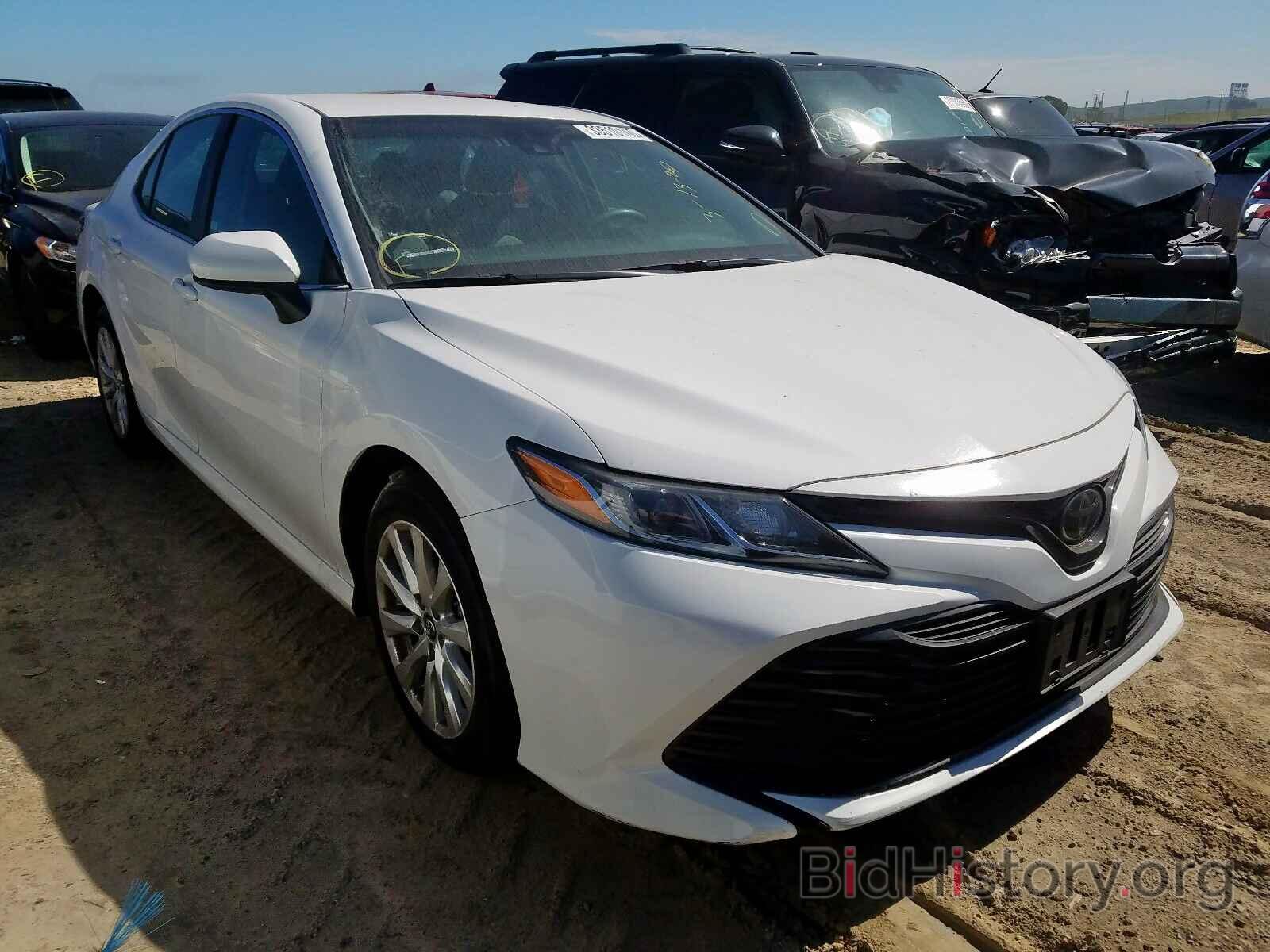 Photo 4T1B11HK3JU564264 - TOYOTA CAMRY 2018