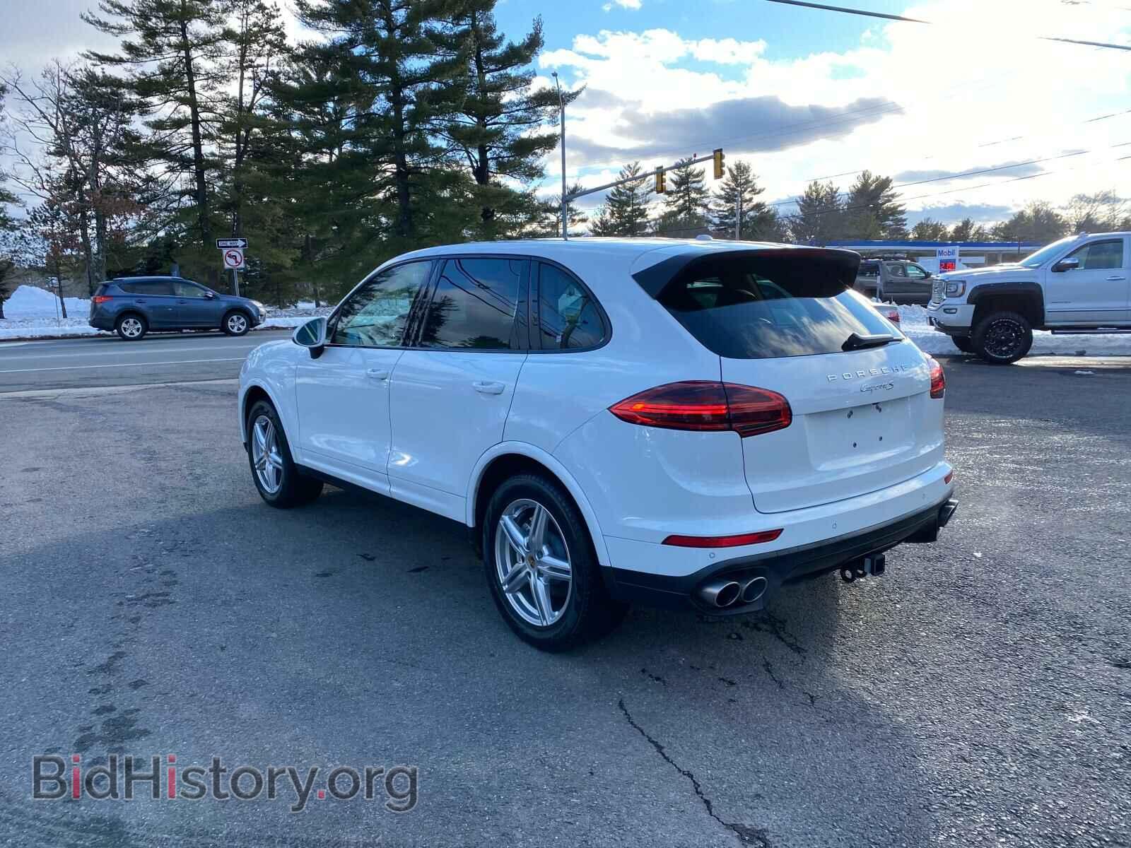 2016 PORSCHE CAYENNE - VIN: WP1AB2A29GLA93425 - Photo 4